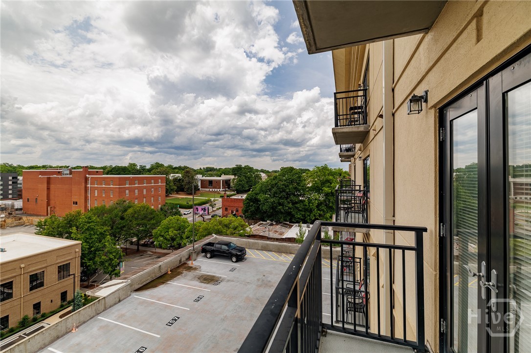250 W Broad Street 720