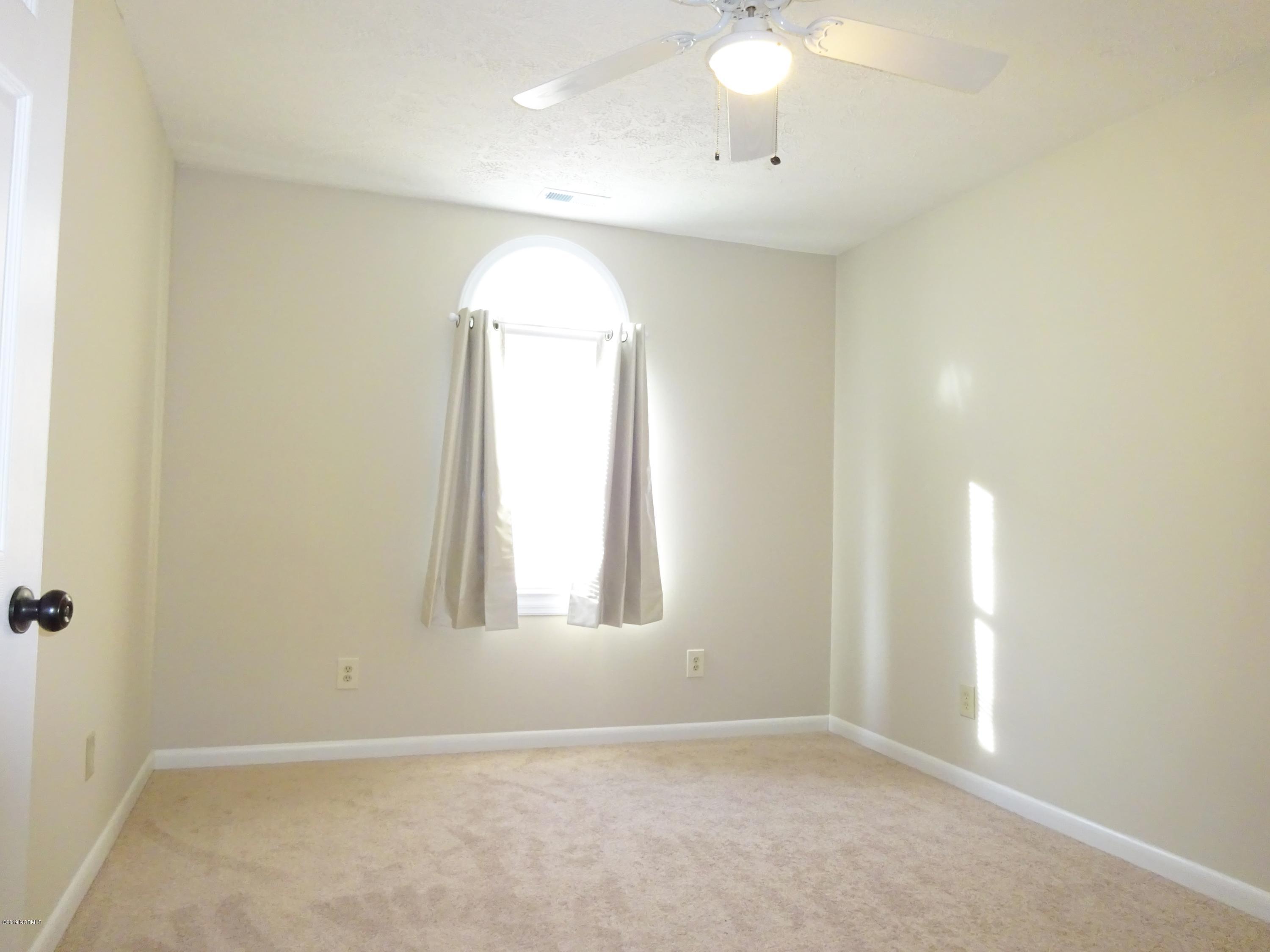 100560130 | Photo 20