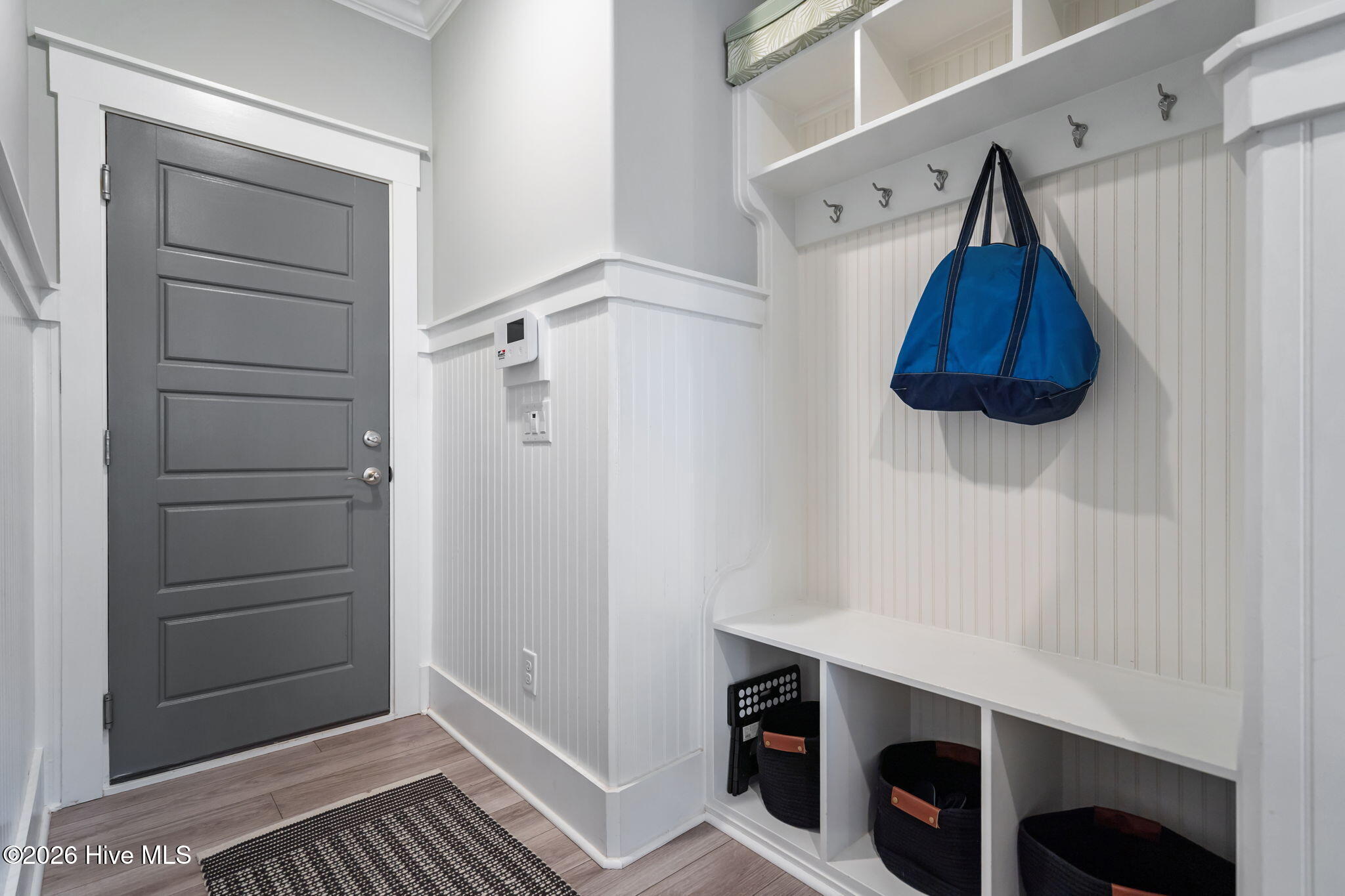 100567182 | Photo 41