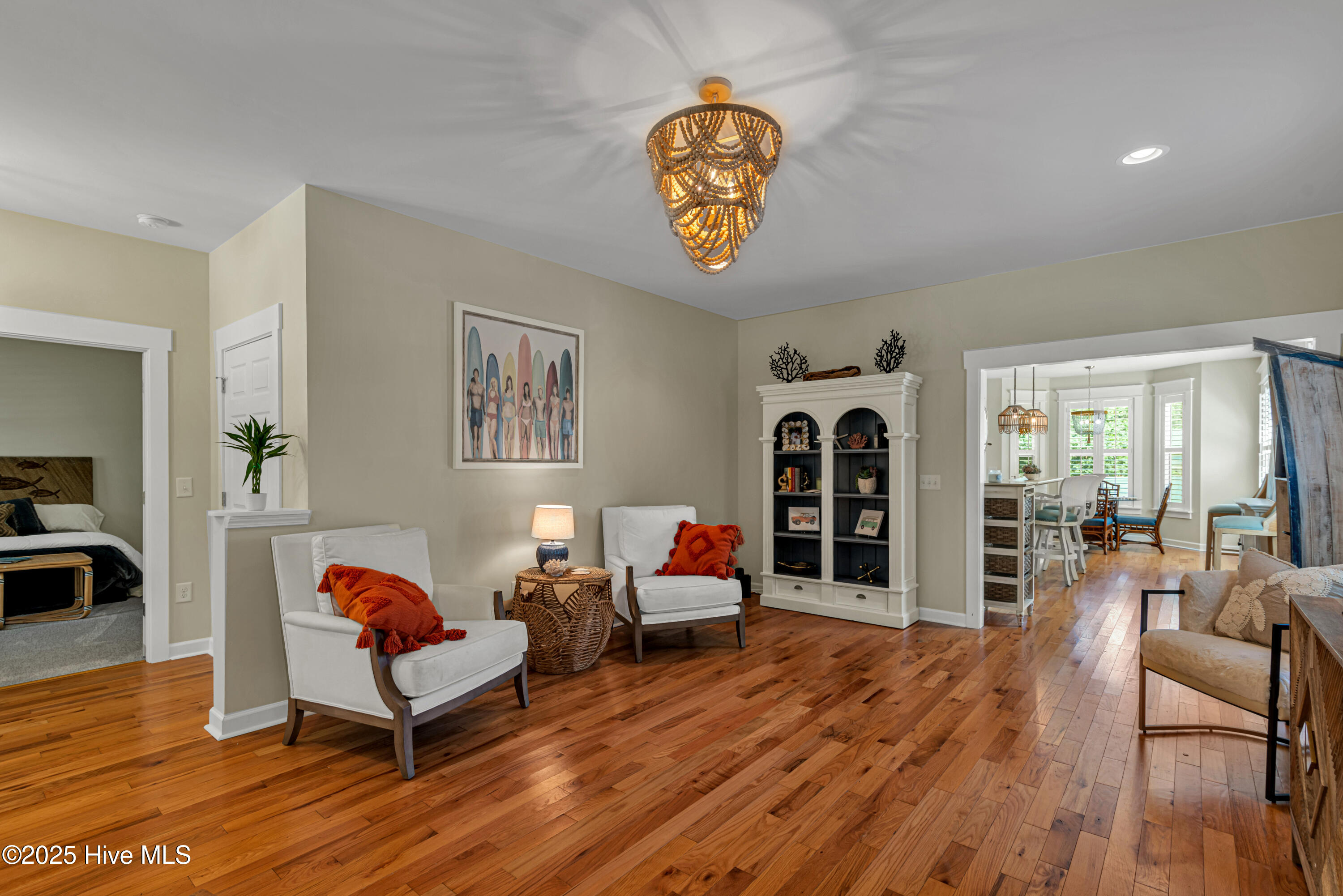 100530224 | Photo 13