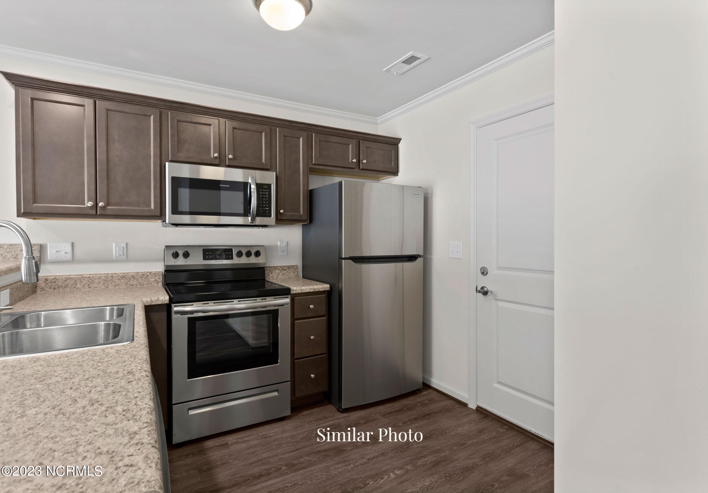 322 kitchn similar