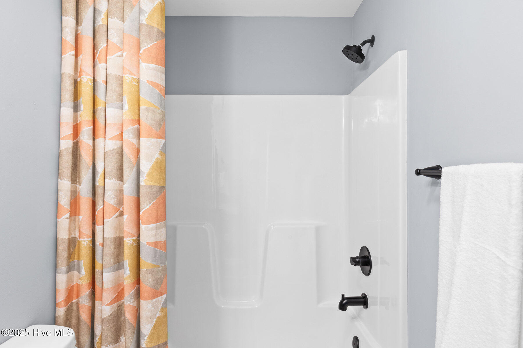 100534018 | Photo 45