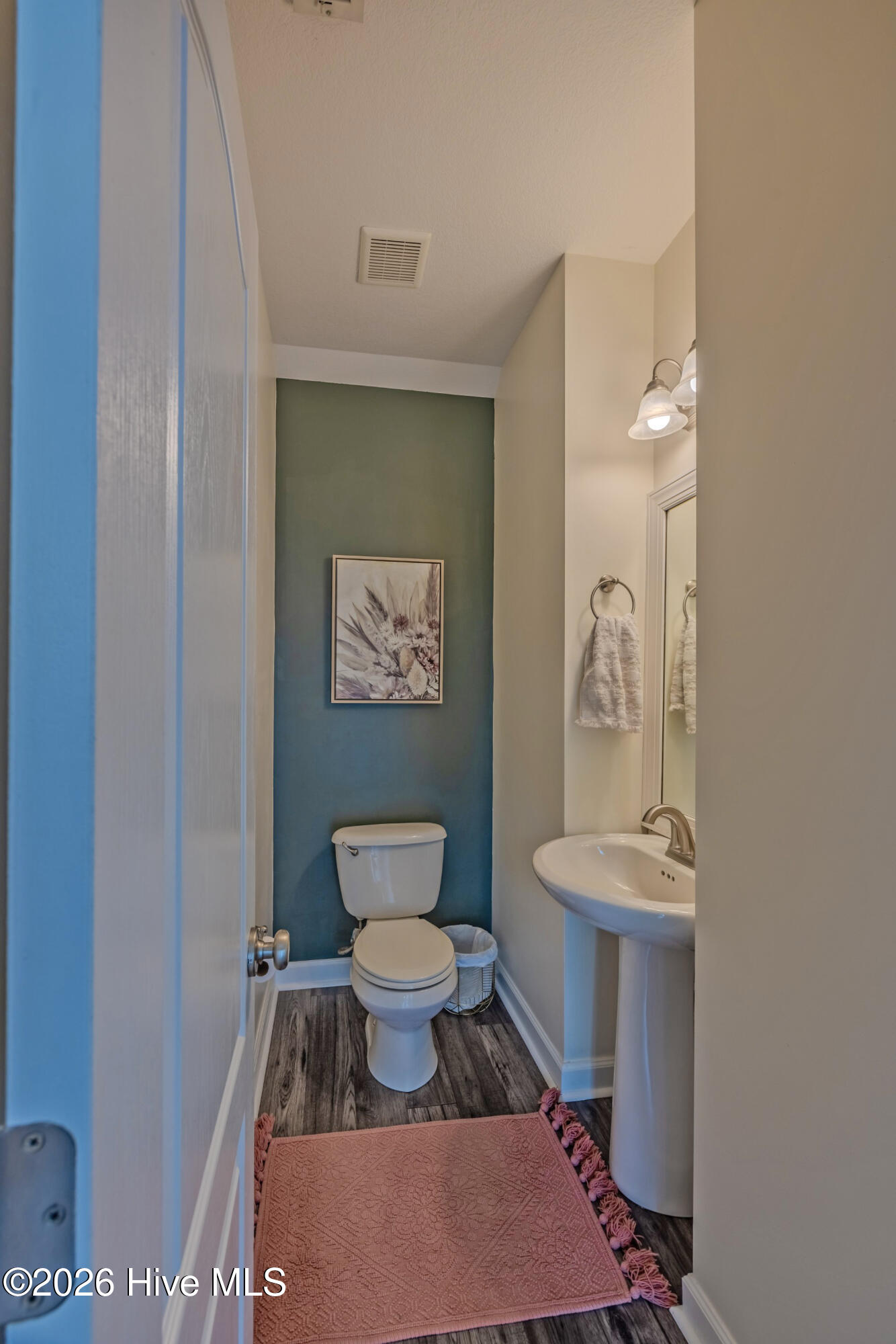 100562922 | Photo 17