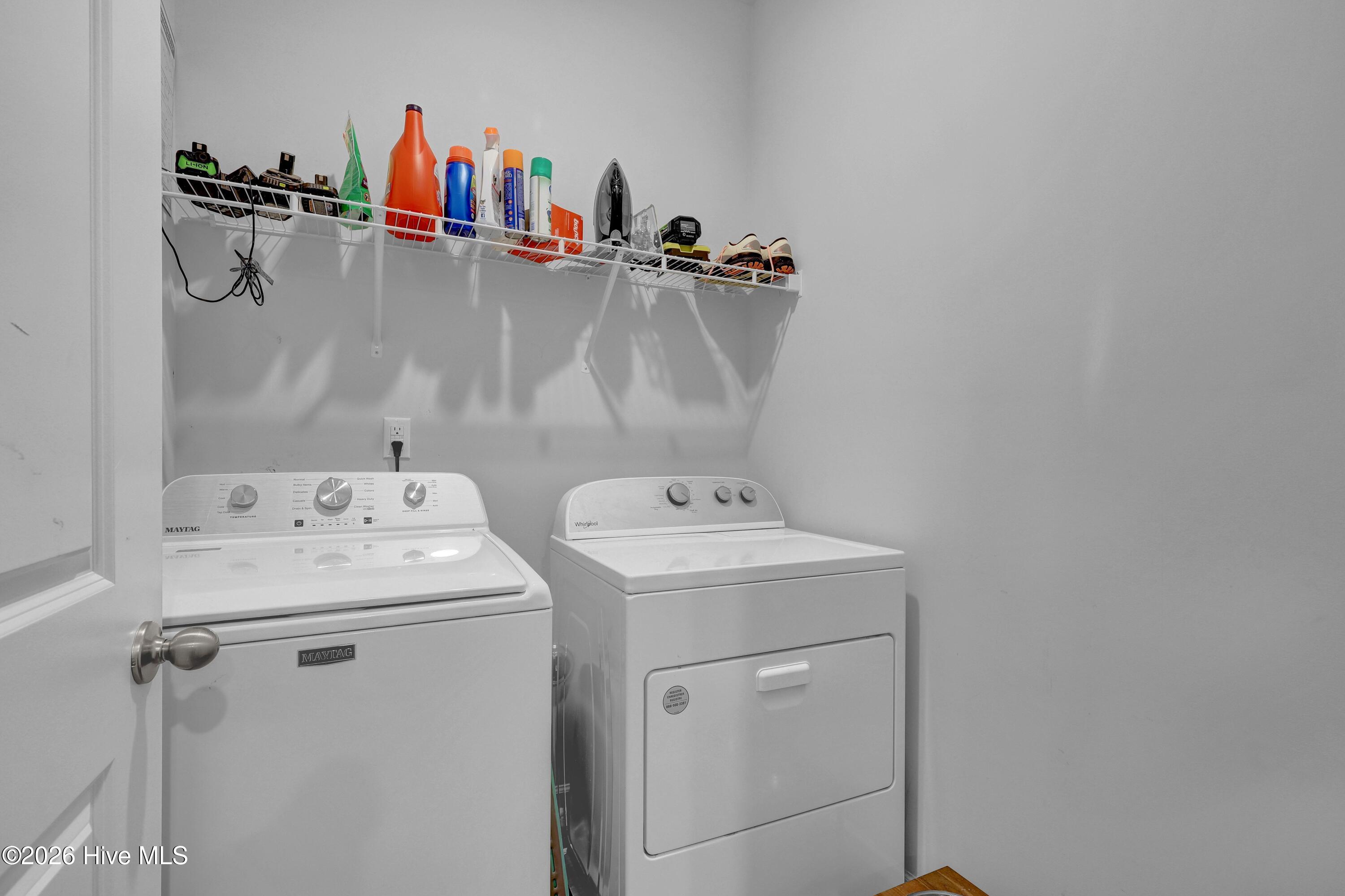 100567847 | Photo 24