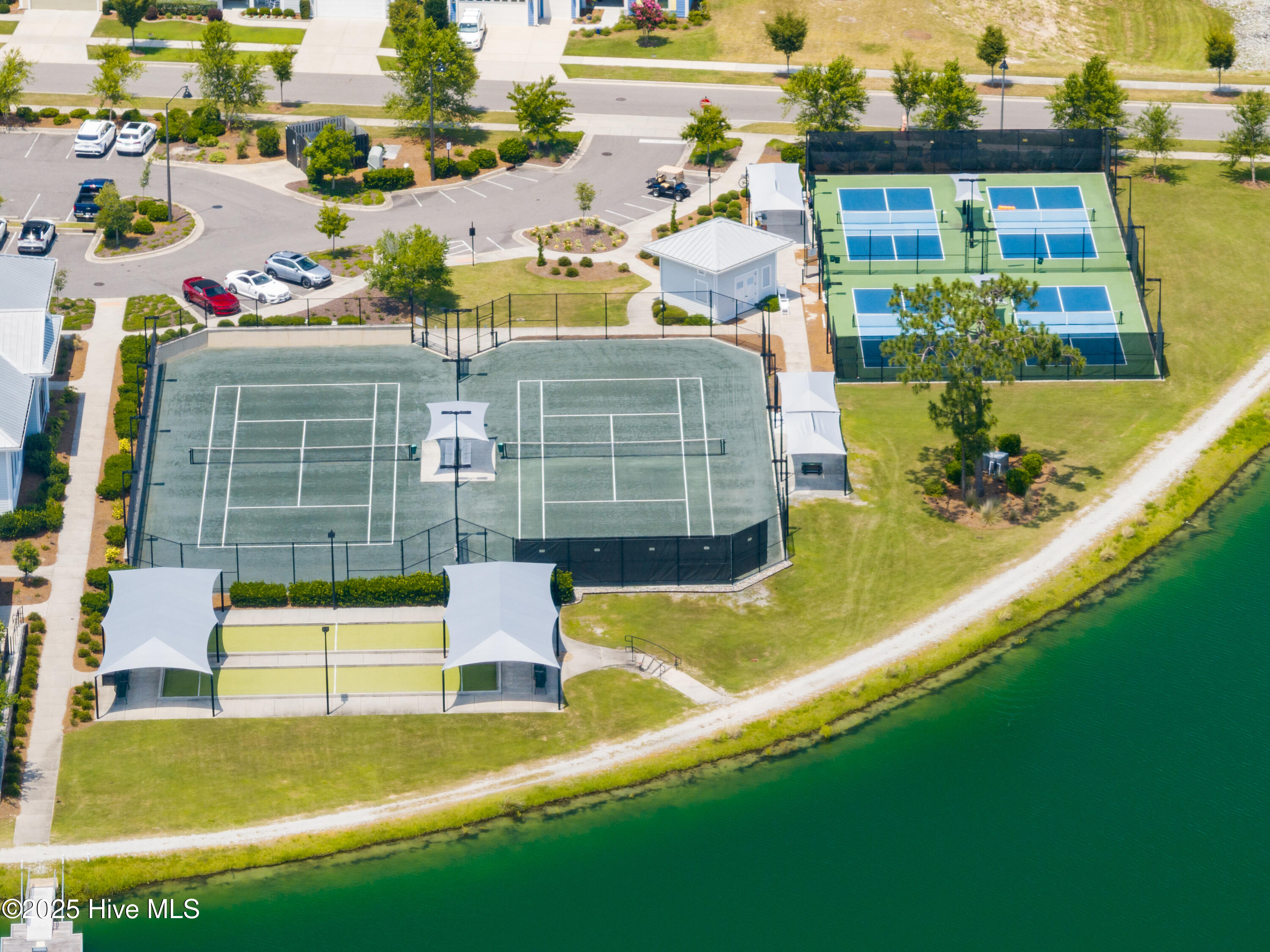 100515849 | Photo 45