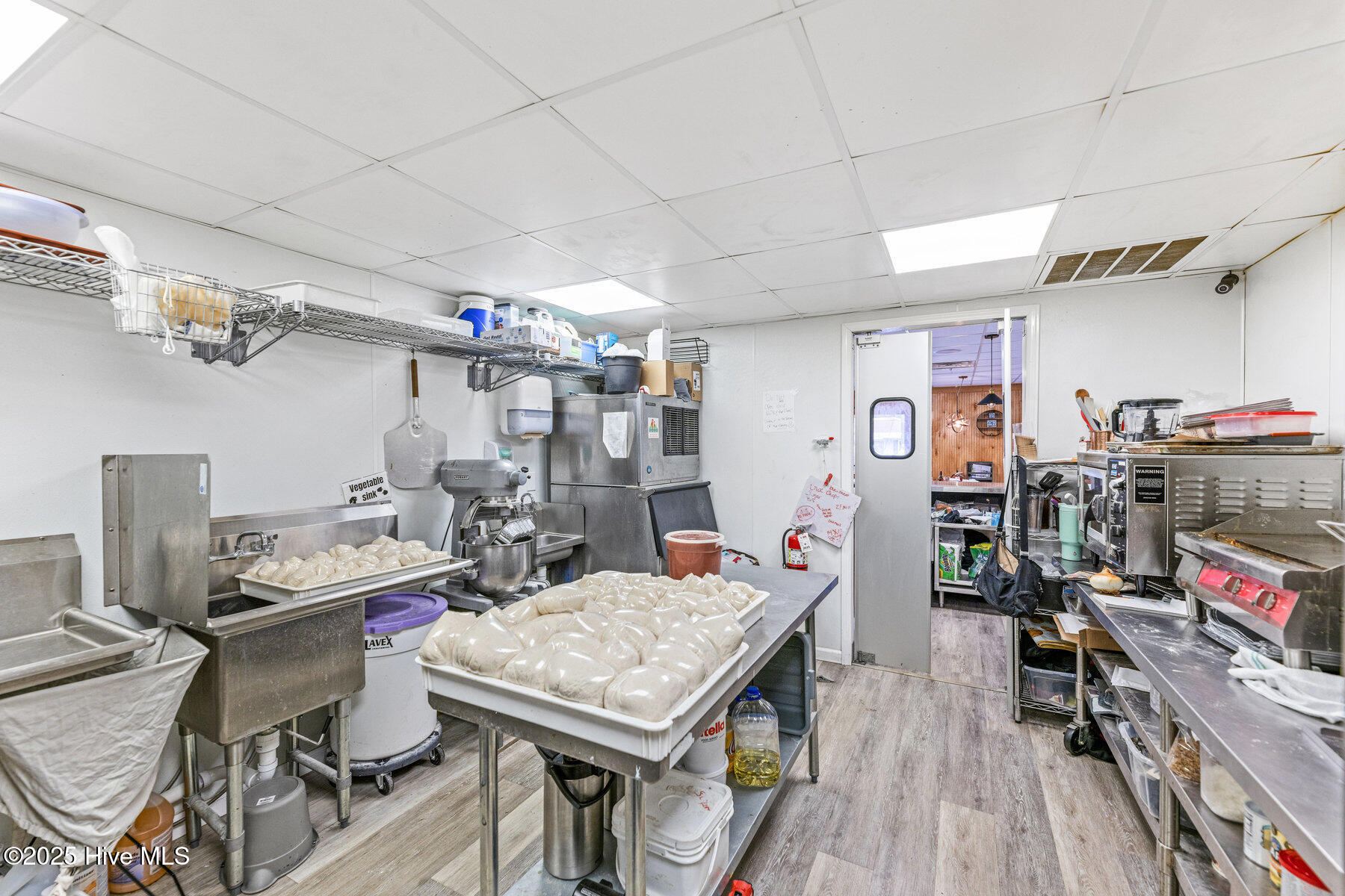 100528251 | Photo 21