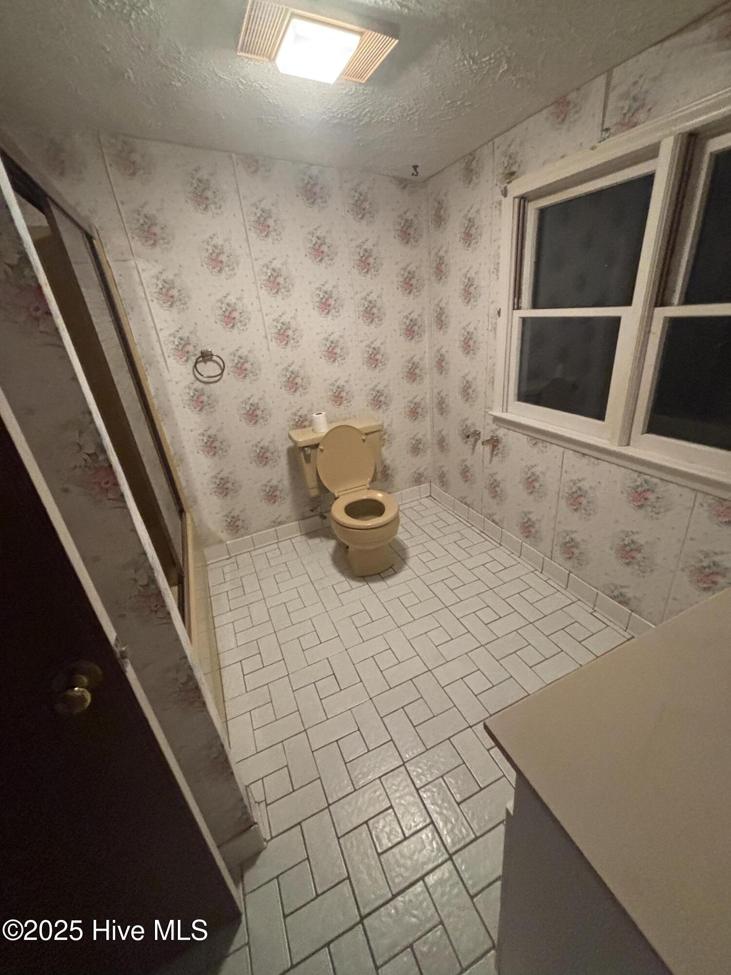 100514215 | Photo 13