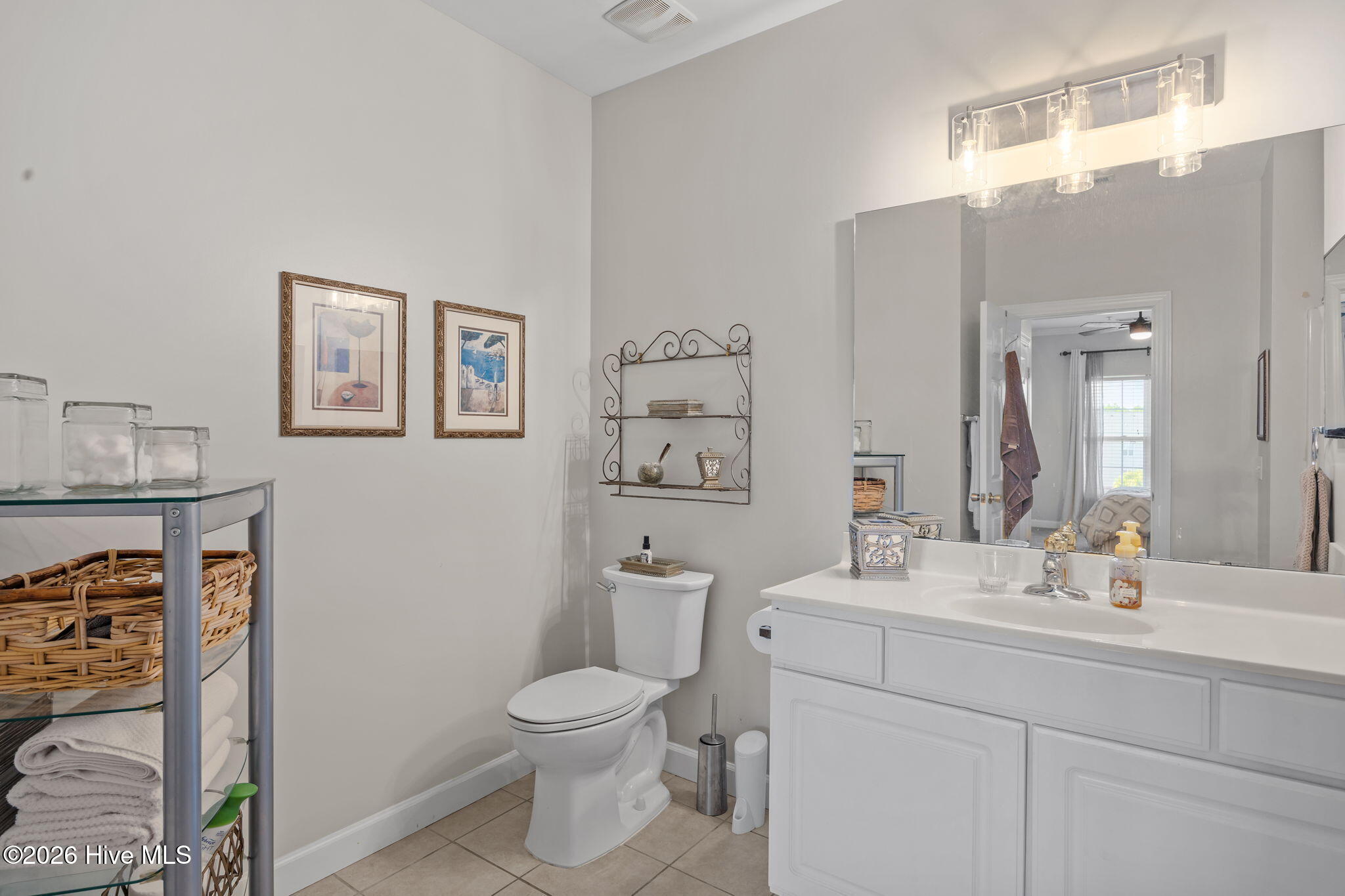 100560536 | Photo 15