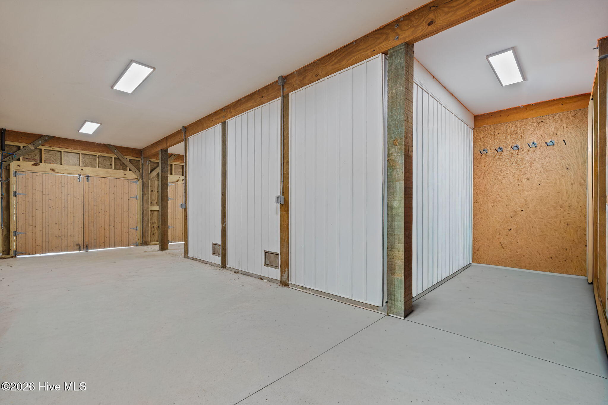 100534705 | Photo 39