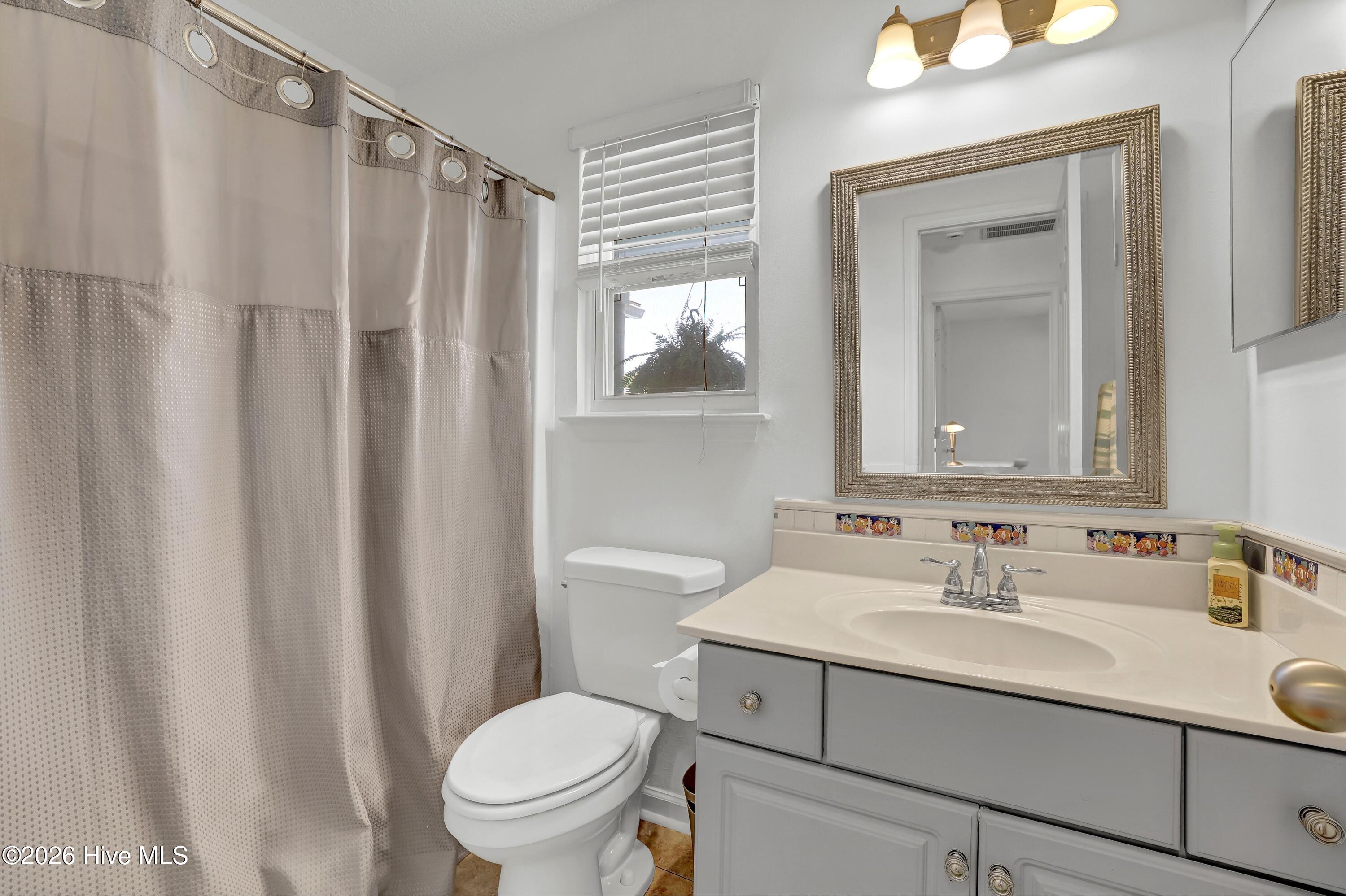 100562291 | Photo 19