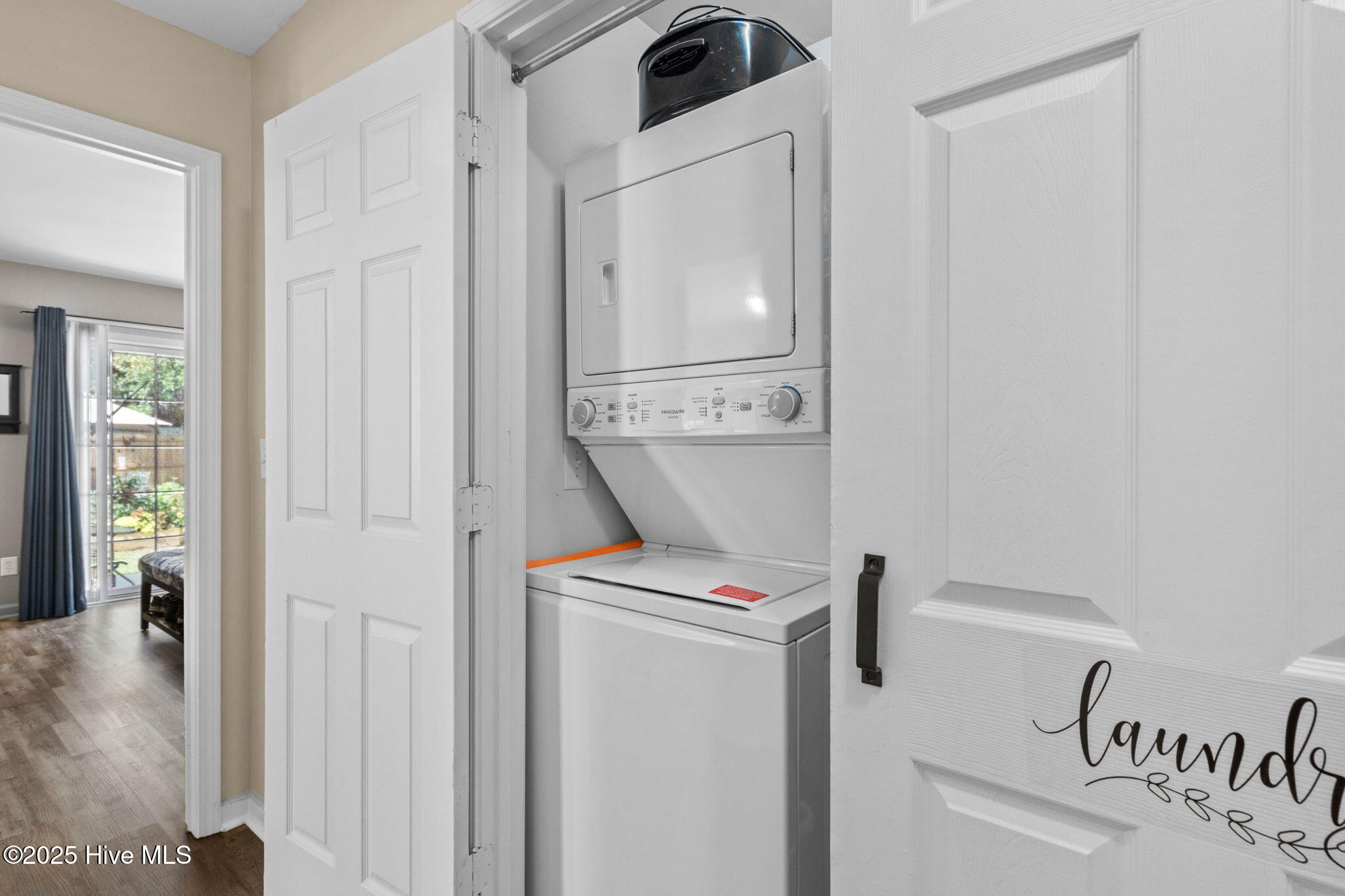 100526973 | Photo 29