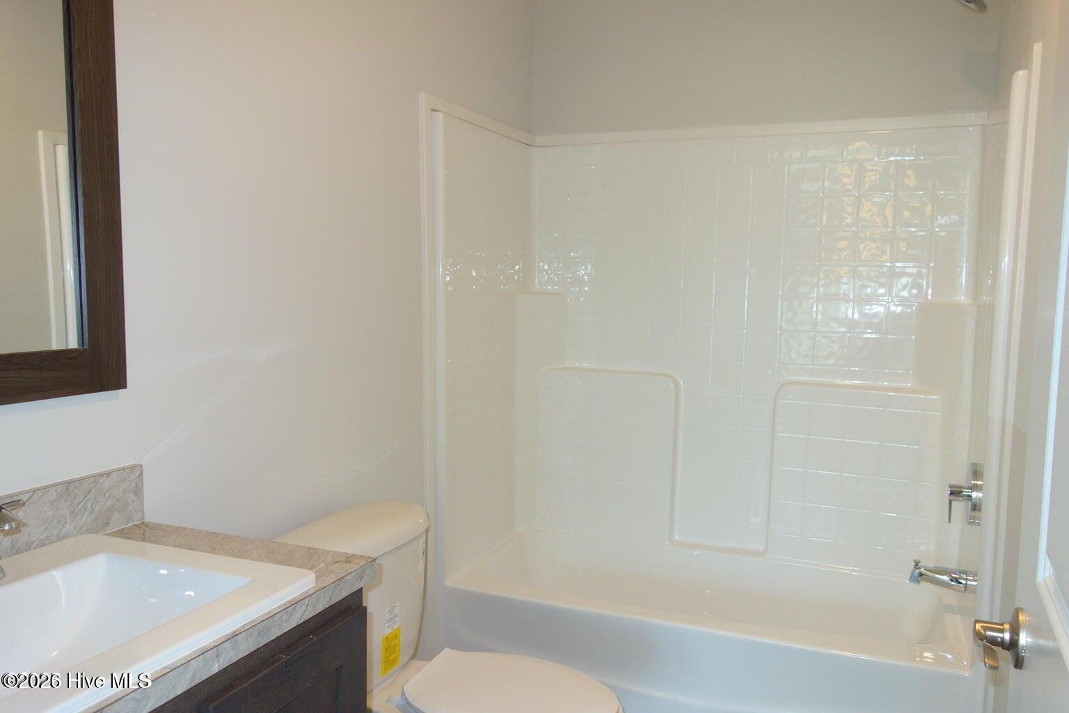 100569266 | Photo 20