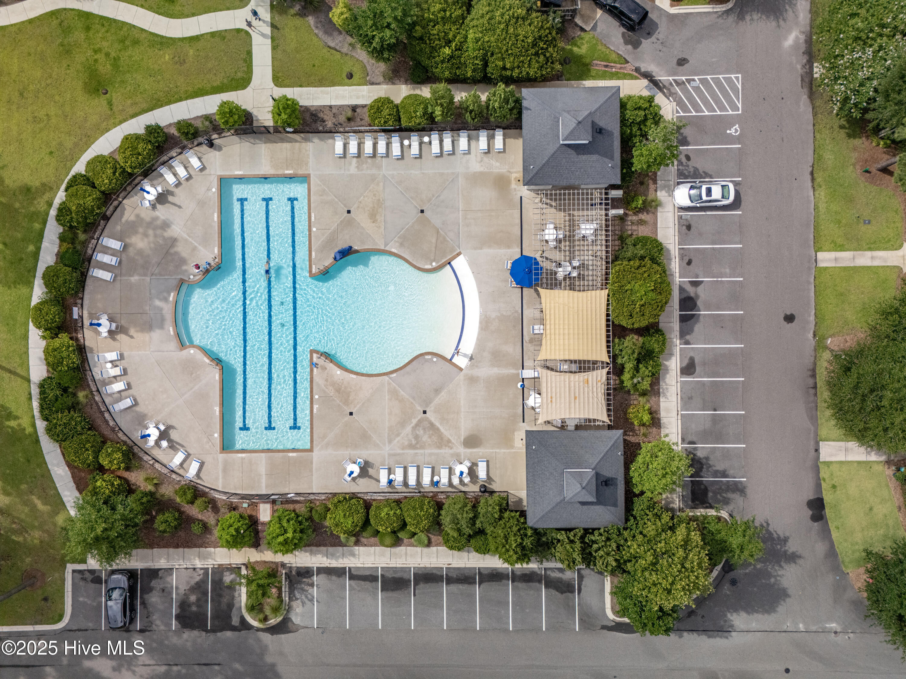 100537011 | Photo 85