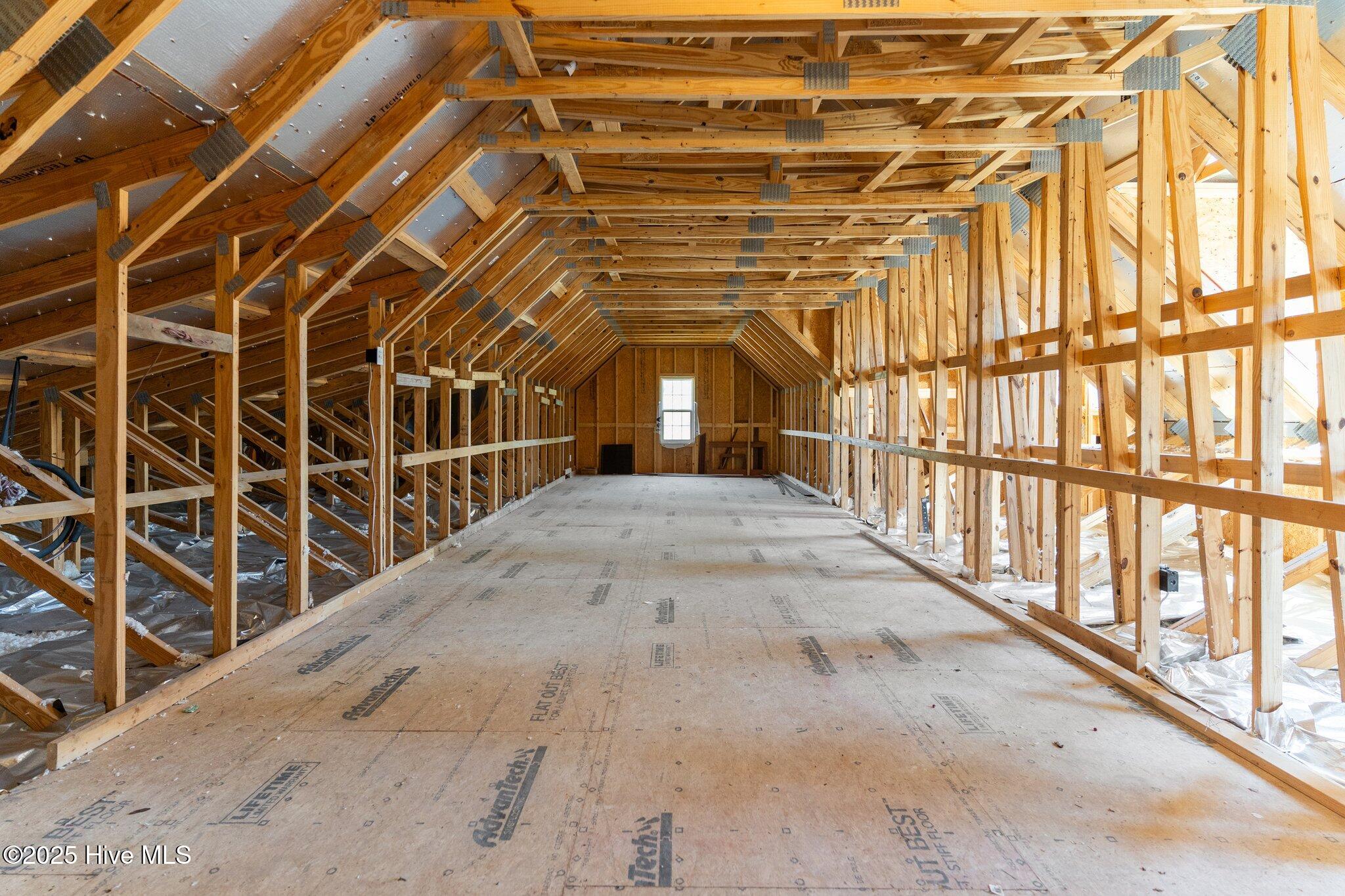 100552432 | Photo 85