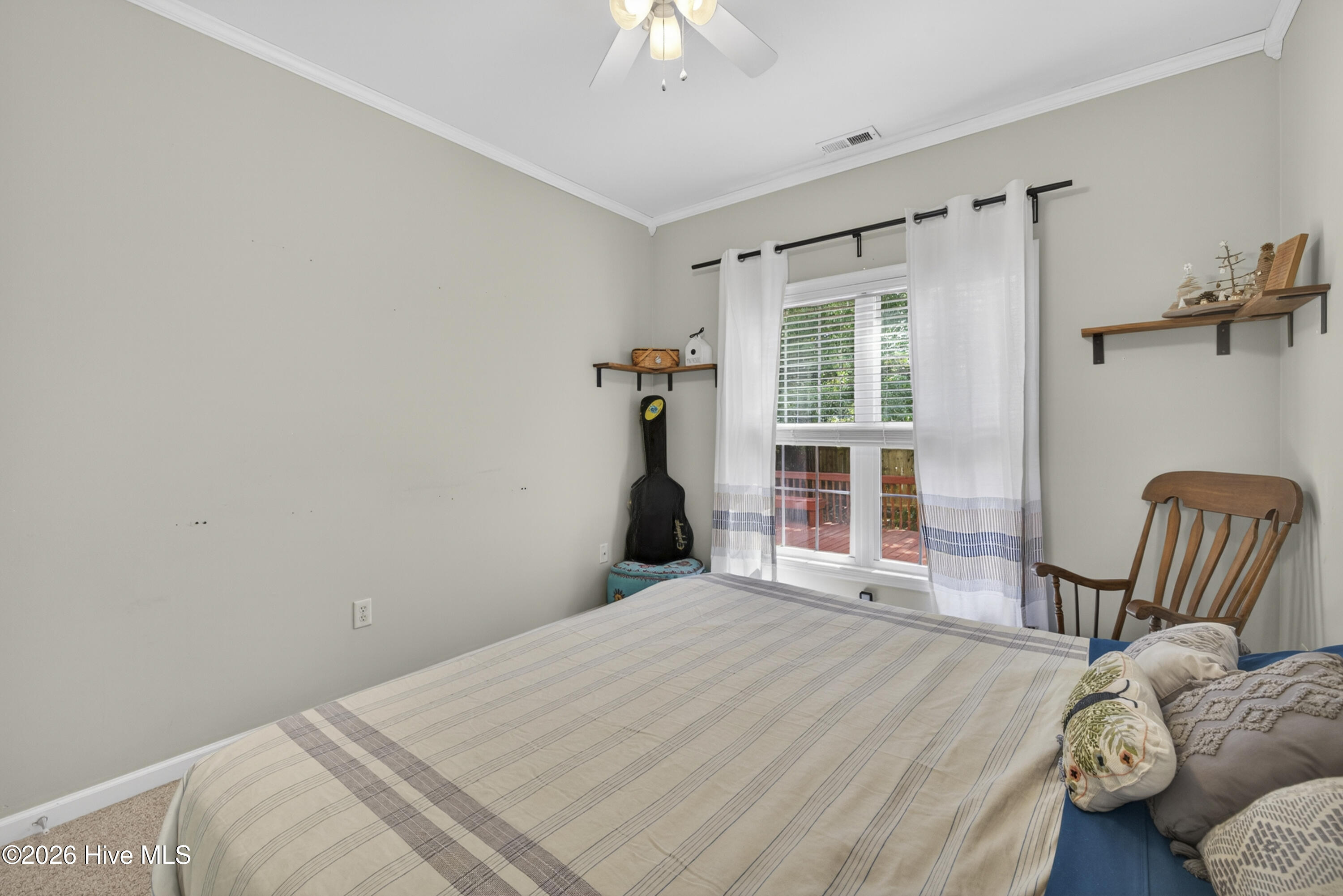 100570330 | Photo 34