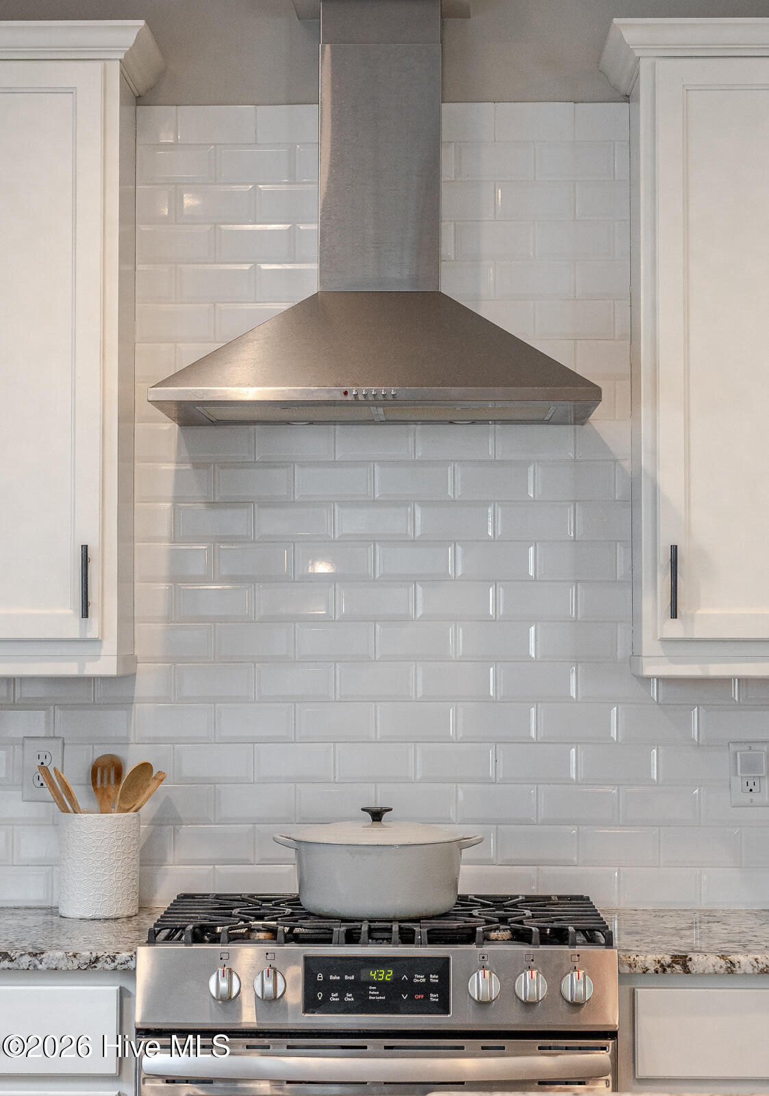 100555037 | Photo 29