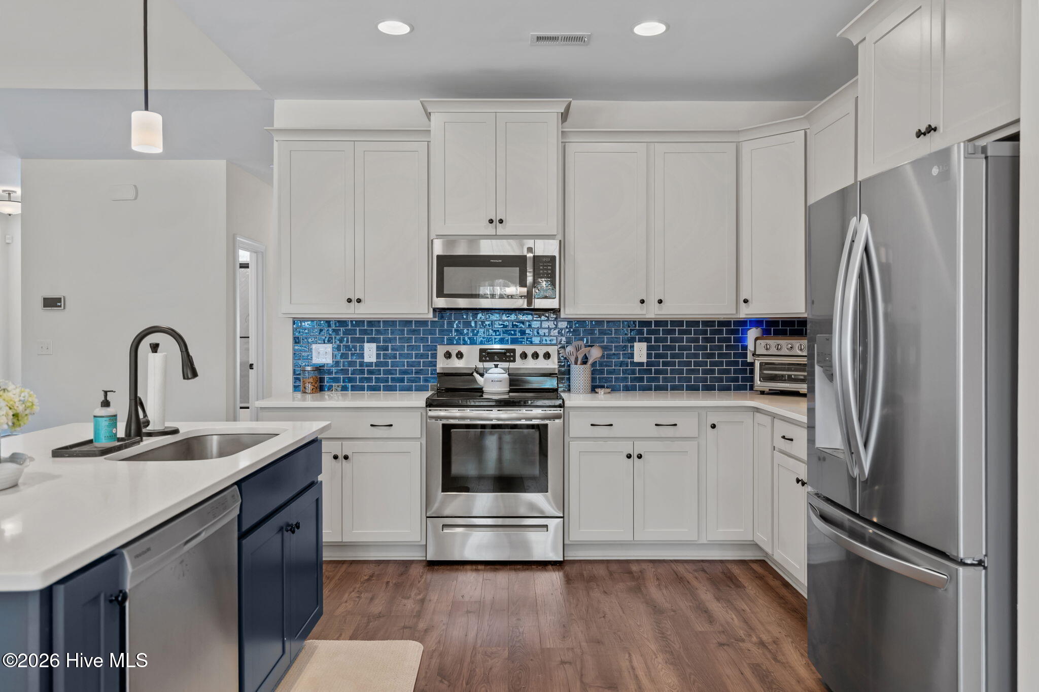 100557653 | Photo 13