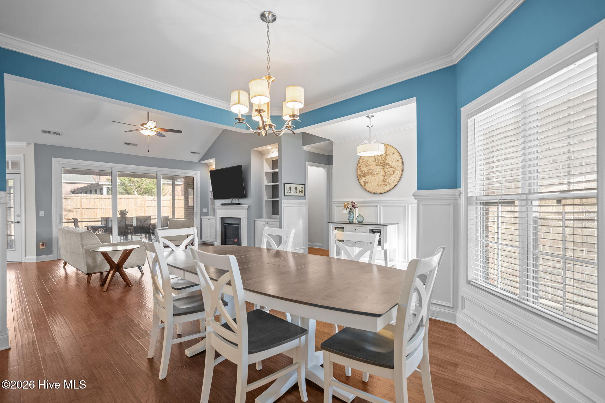 100548137 | Photo 11