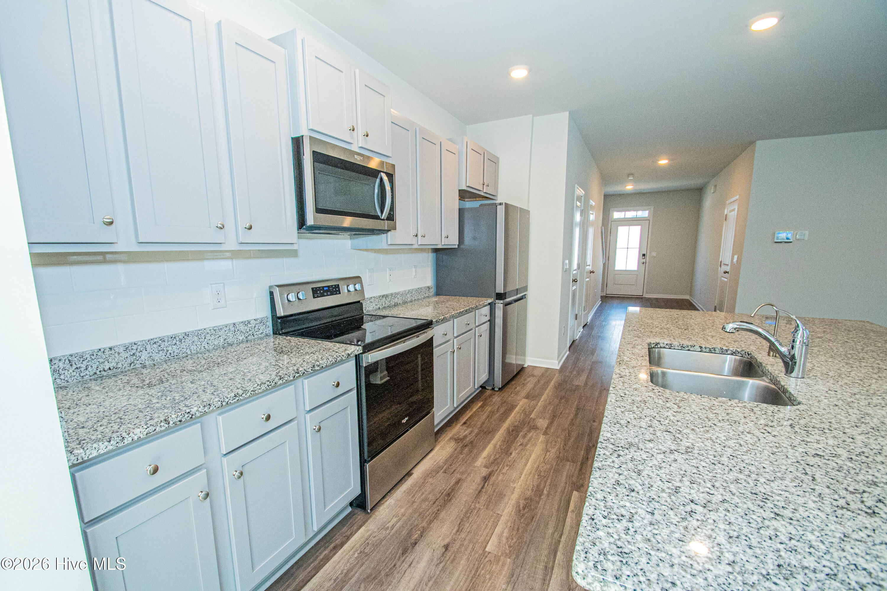 100553957 | Photo 20