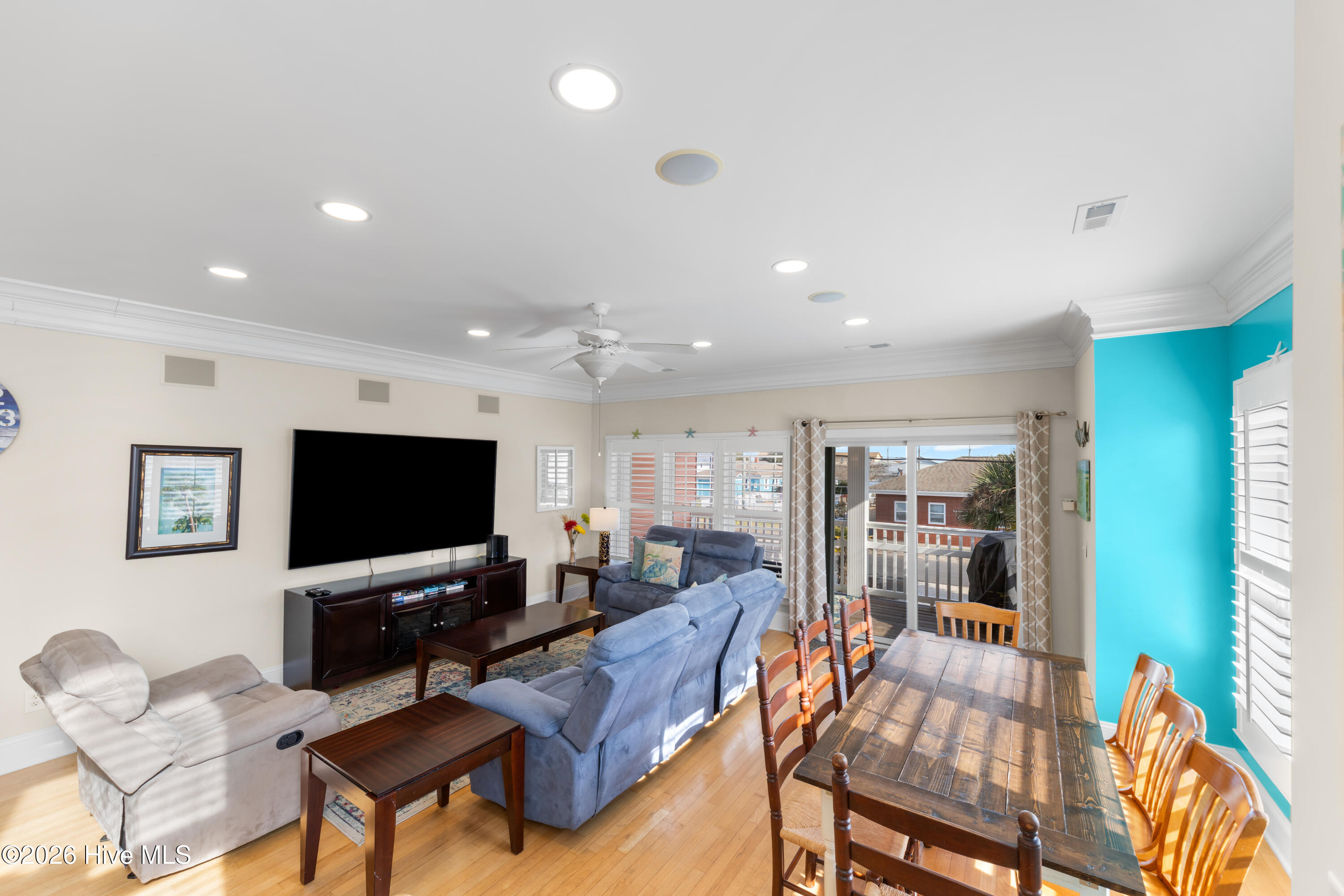 100552955 | Photo 28