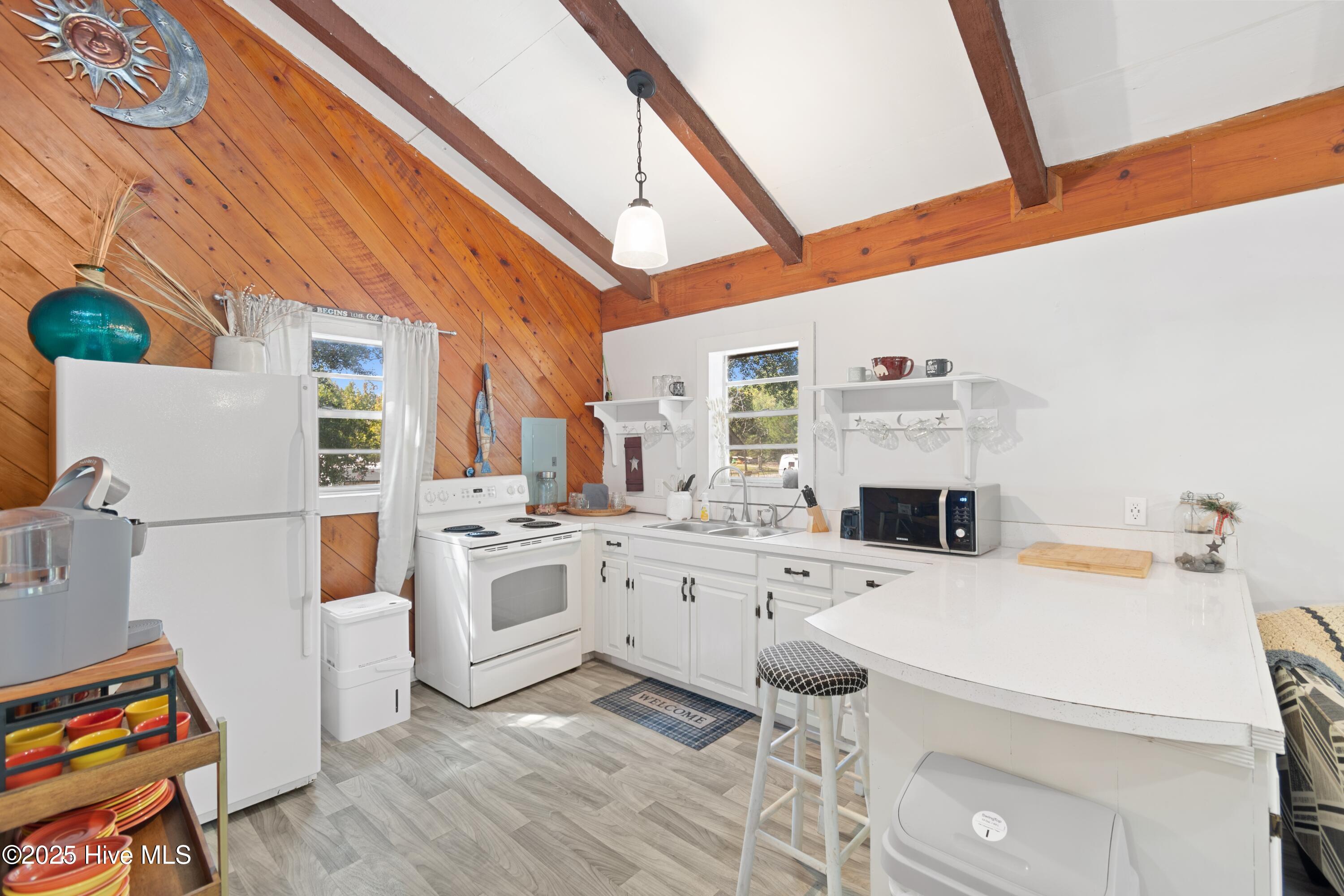 100534422 | Photo 11