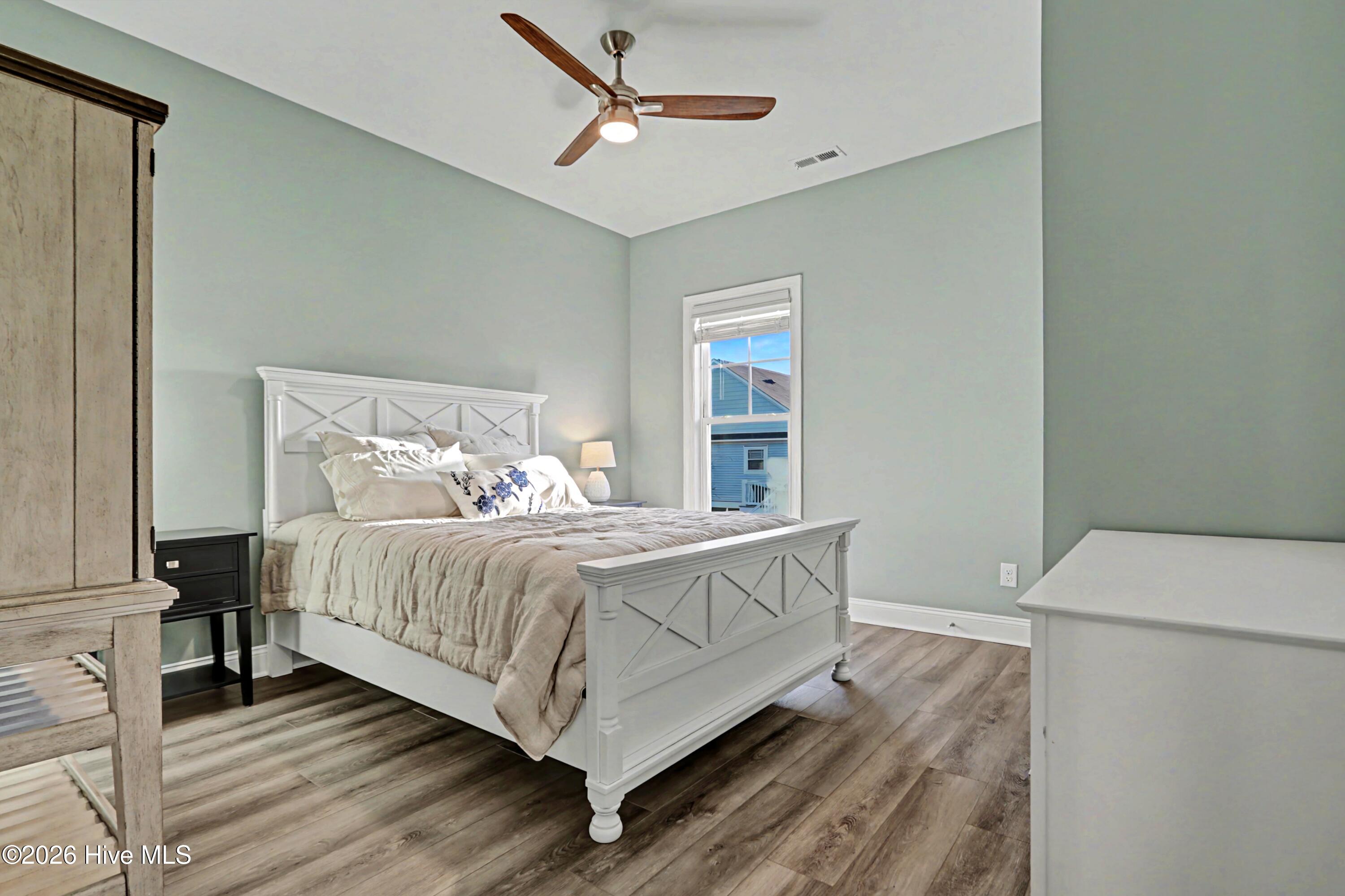 100555337 | Photo 29