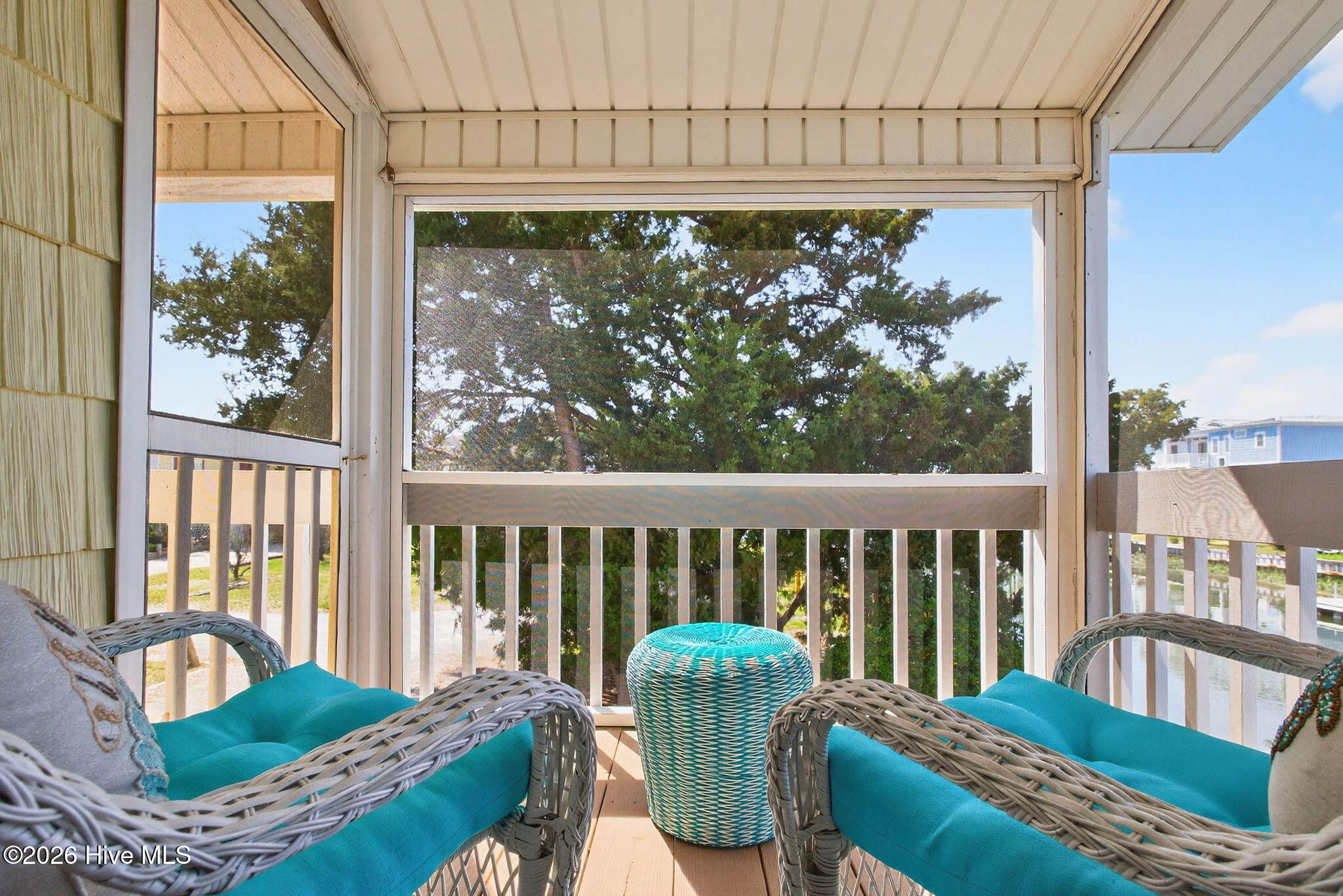 100564283 | Photo 29