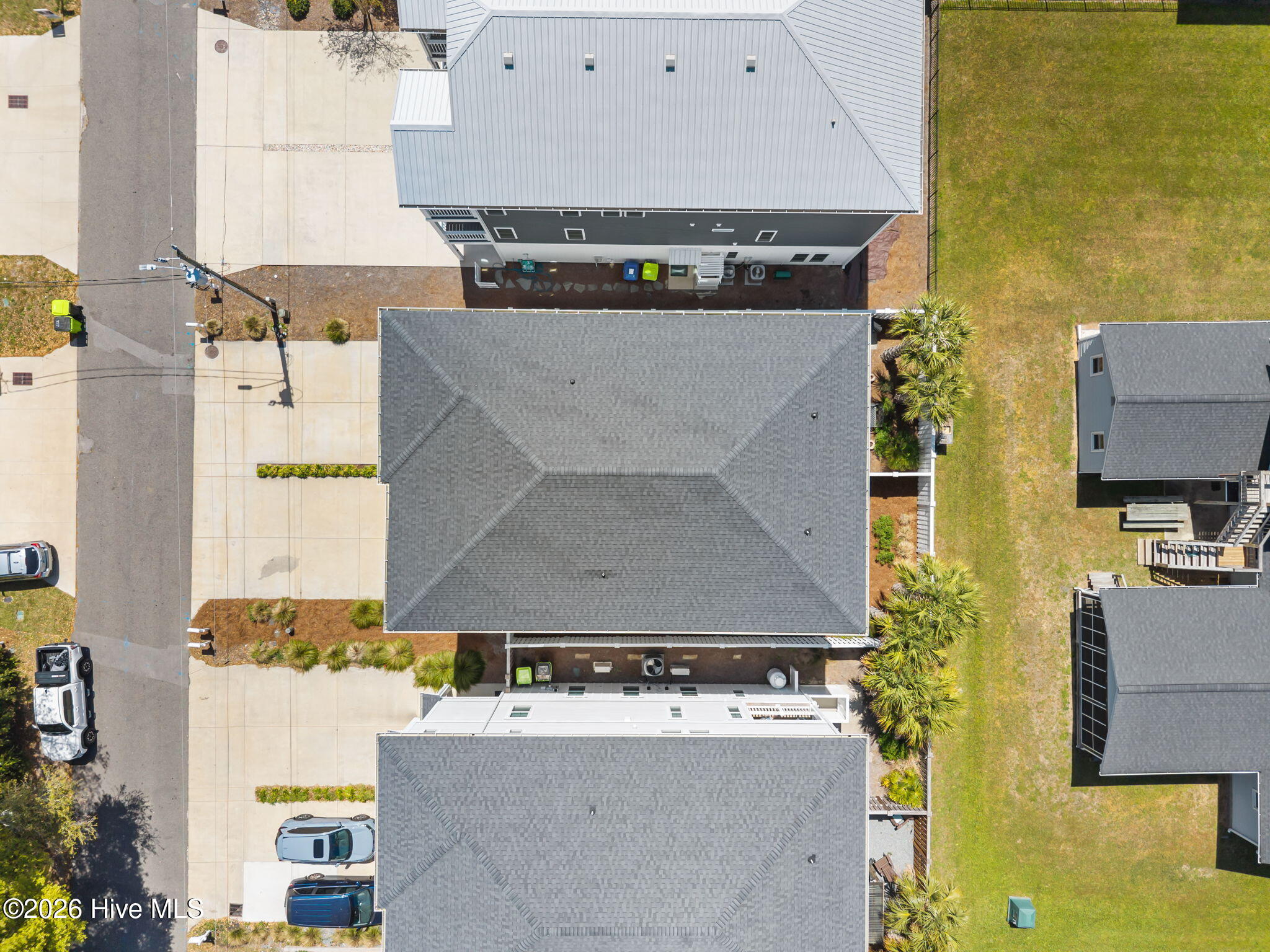 100565767 | Photo 52