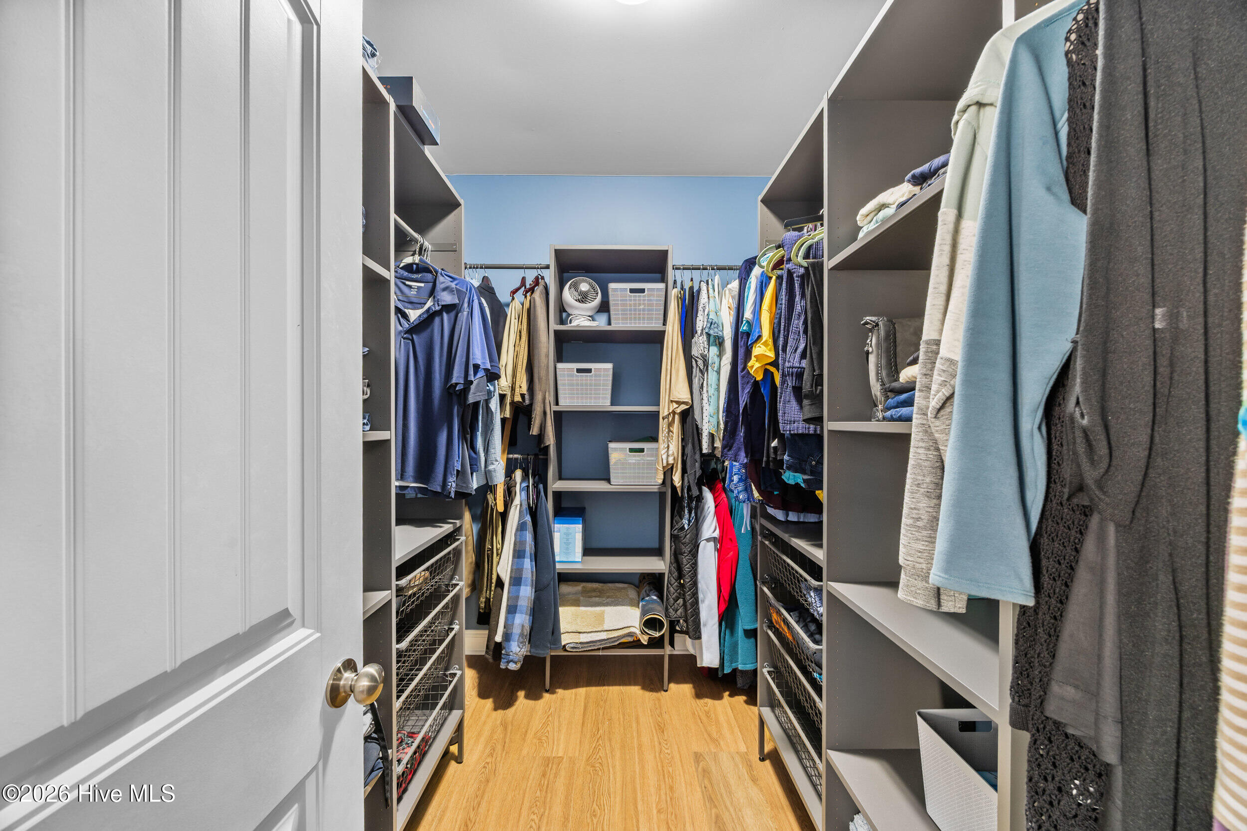 100550084 | Photo 26