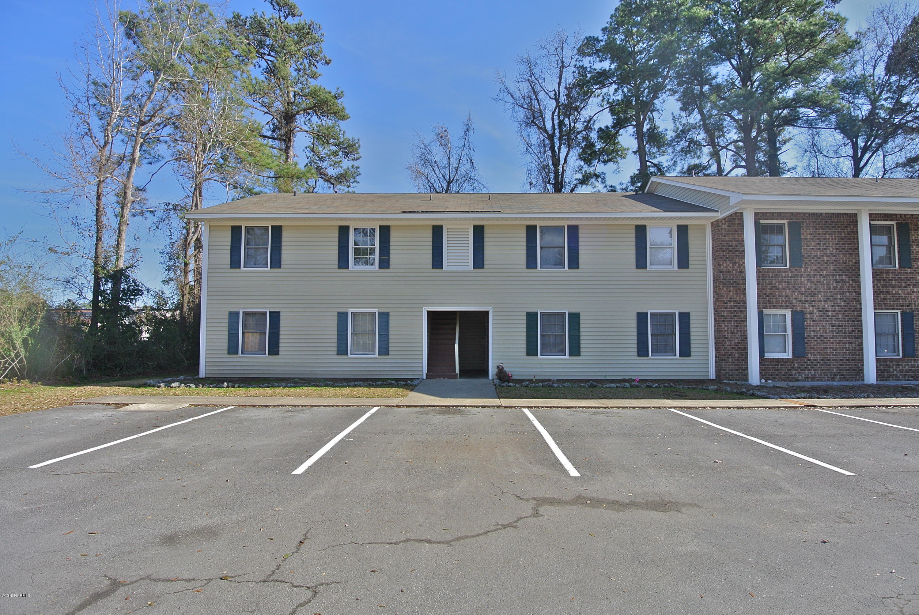 1106 Karen, New Bern, North Carolina, 2 Bedroom Bedrooms, 5 Room Rooms,1 BathroomBathrooms,Apartment,For sale,Karen,100598762
