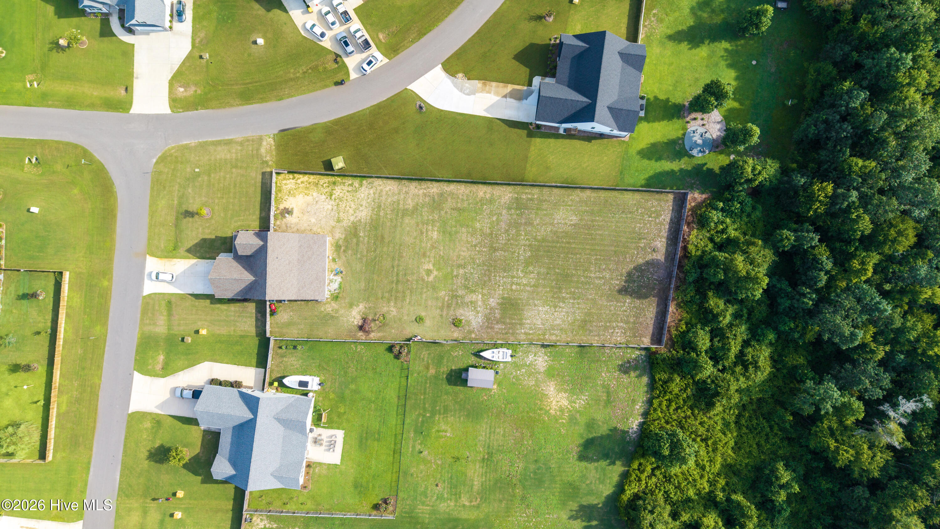 100569273 | Photo 70