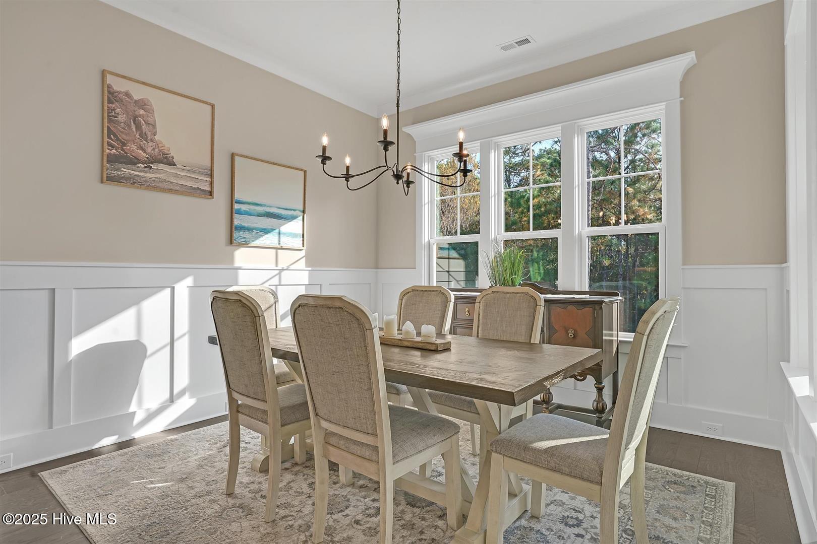 100542626 | Photo 23