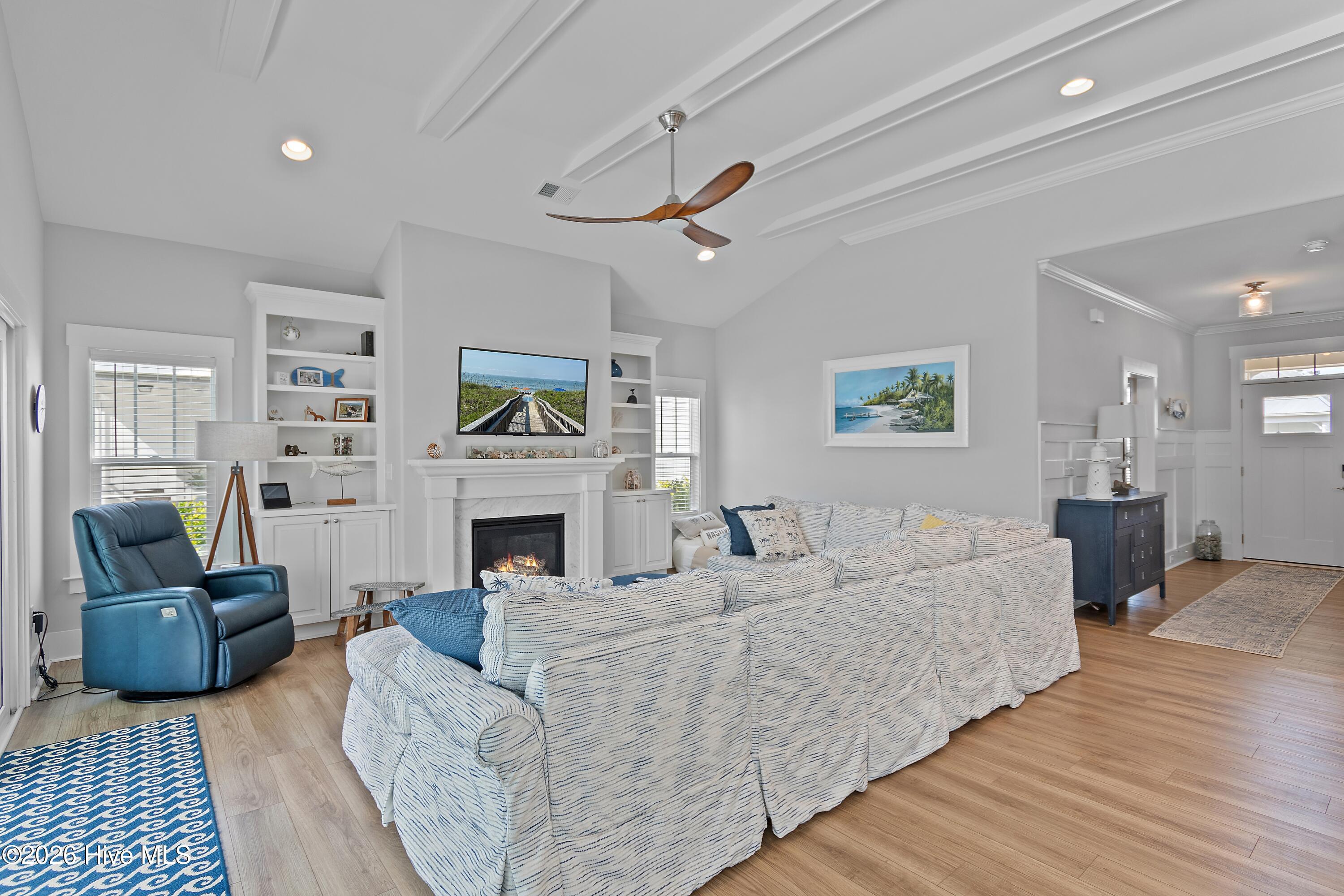 100566064 | Photo 10