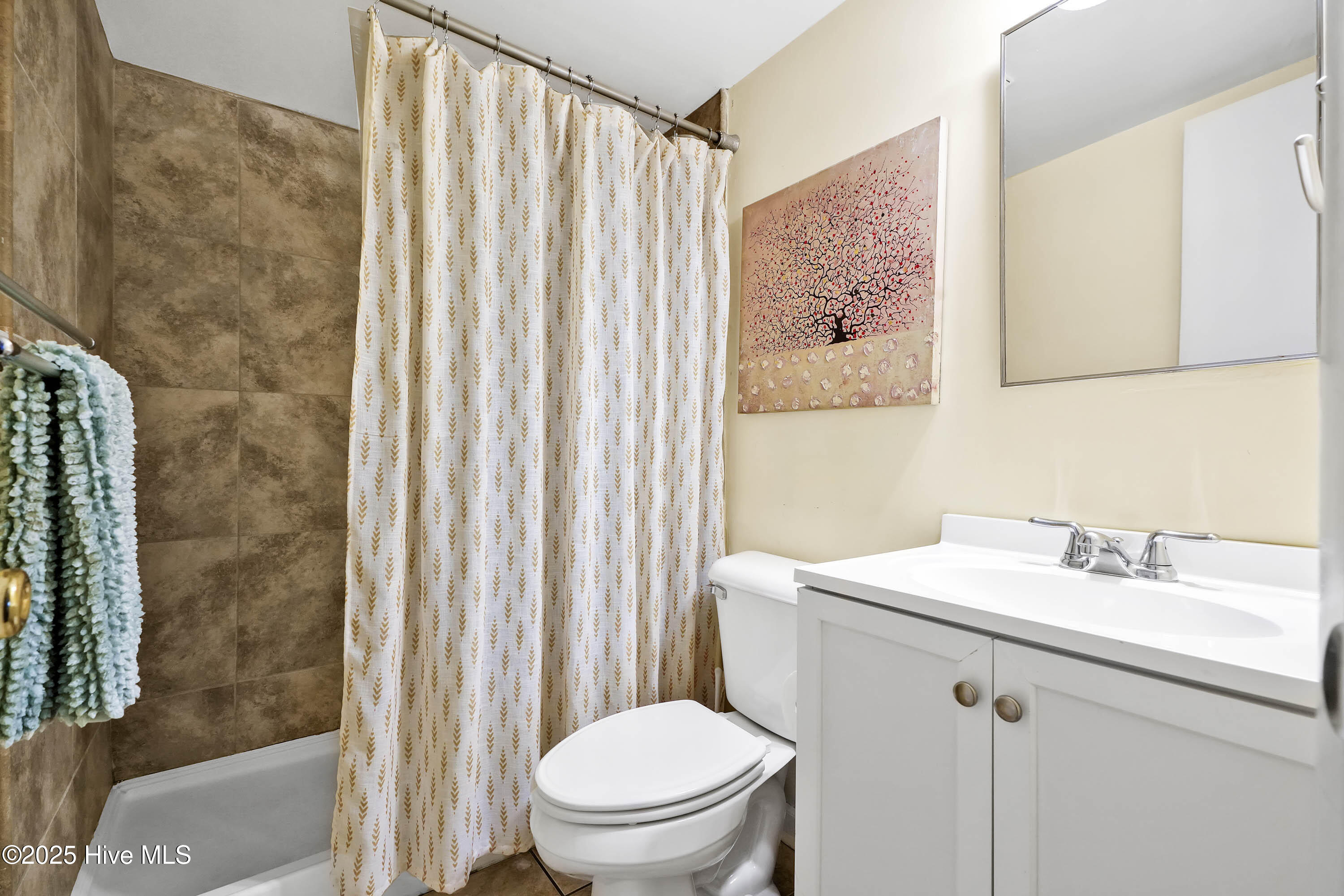 100491115 | Photo 15