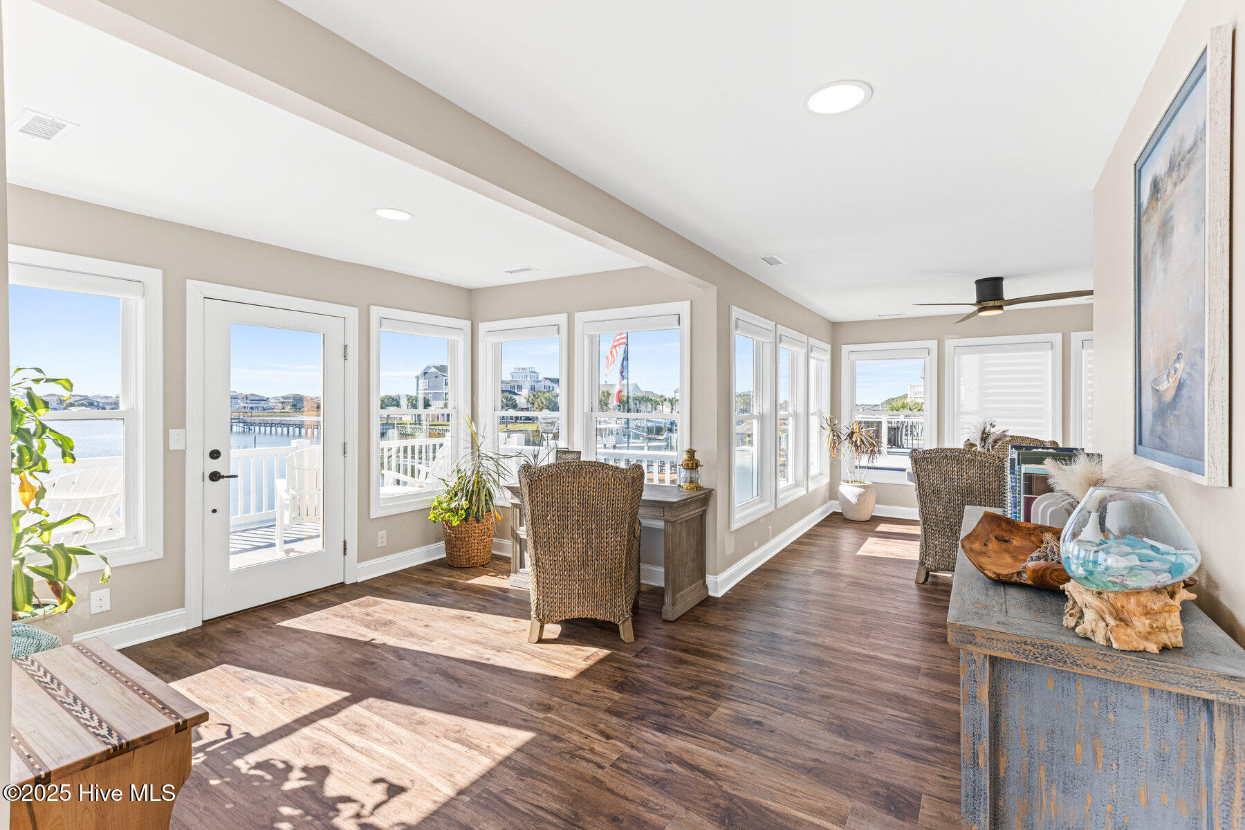 100542757 | Photo 14