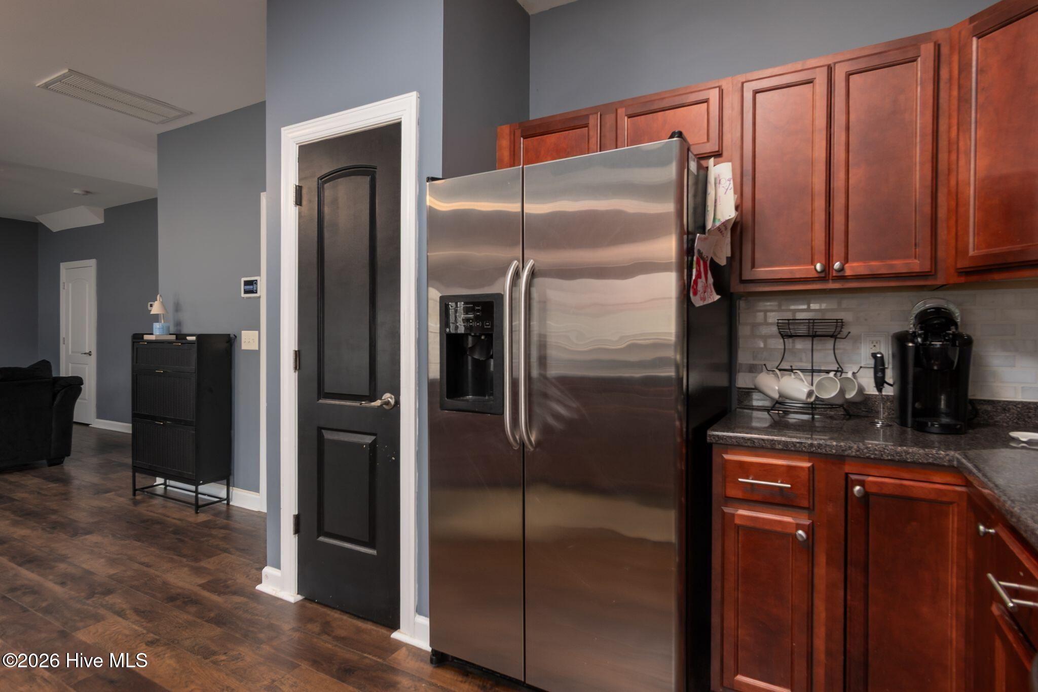 100565163 | Photo 22