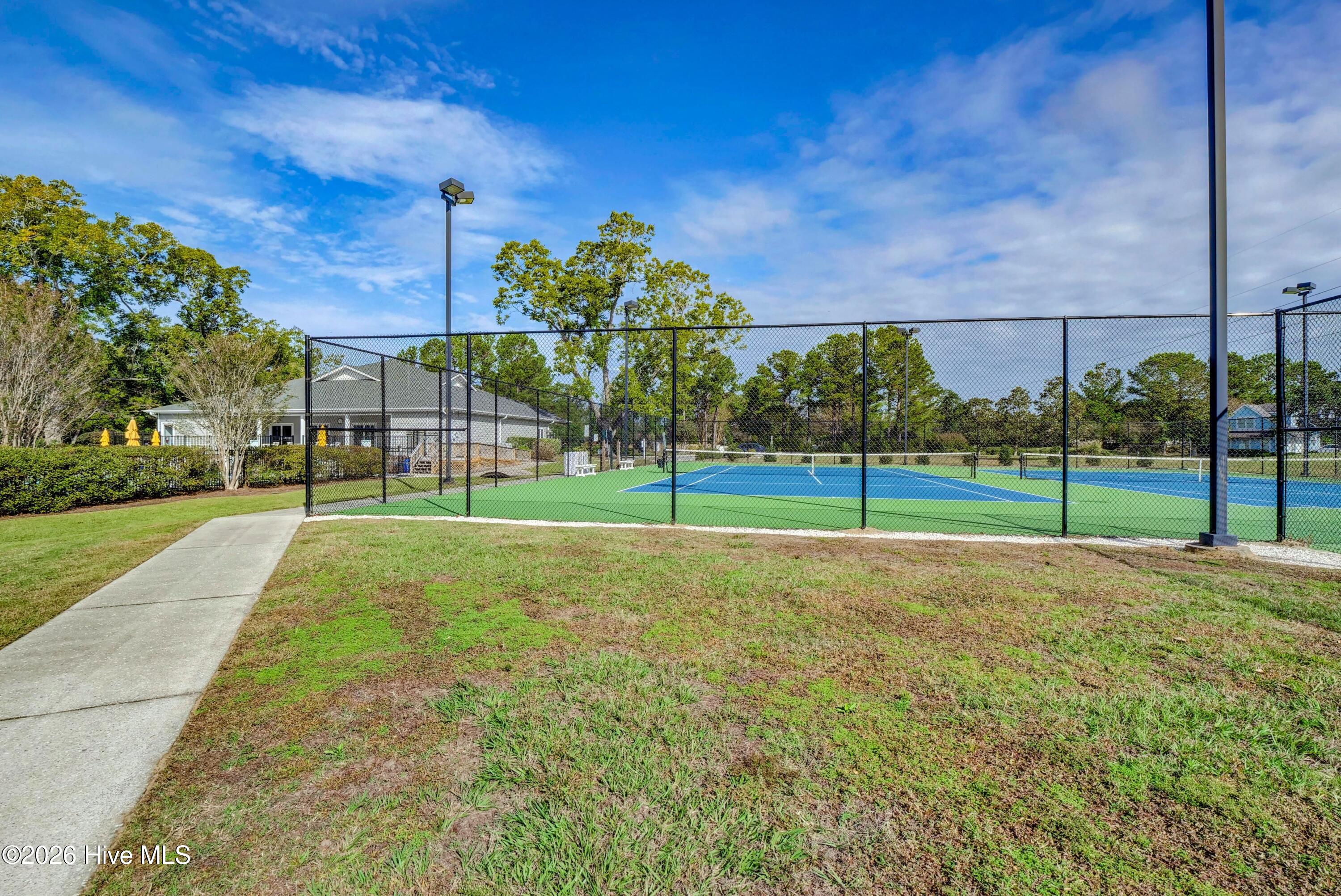 100556431 | Photo 36