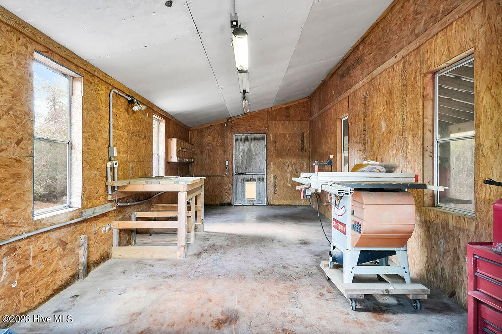 100560144 | Photo 37