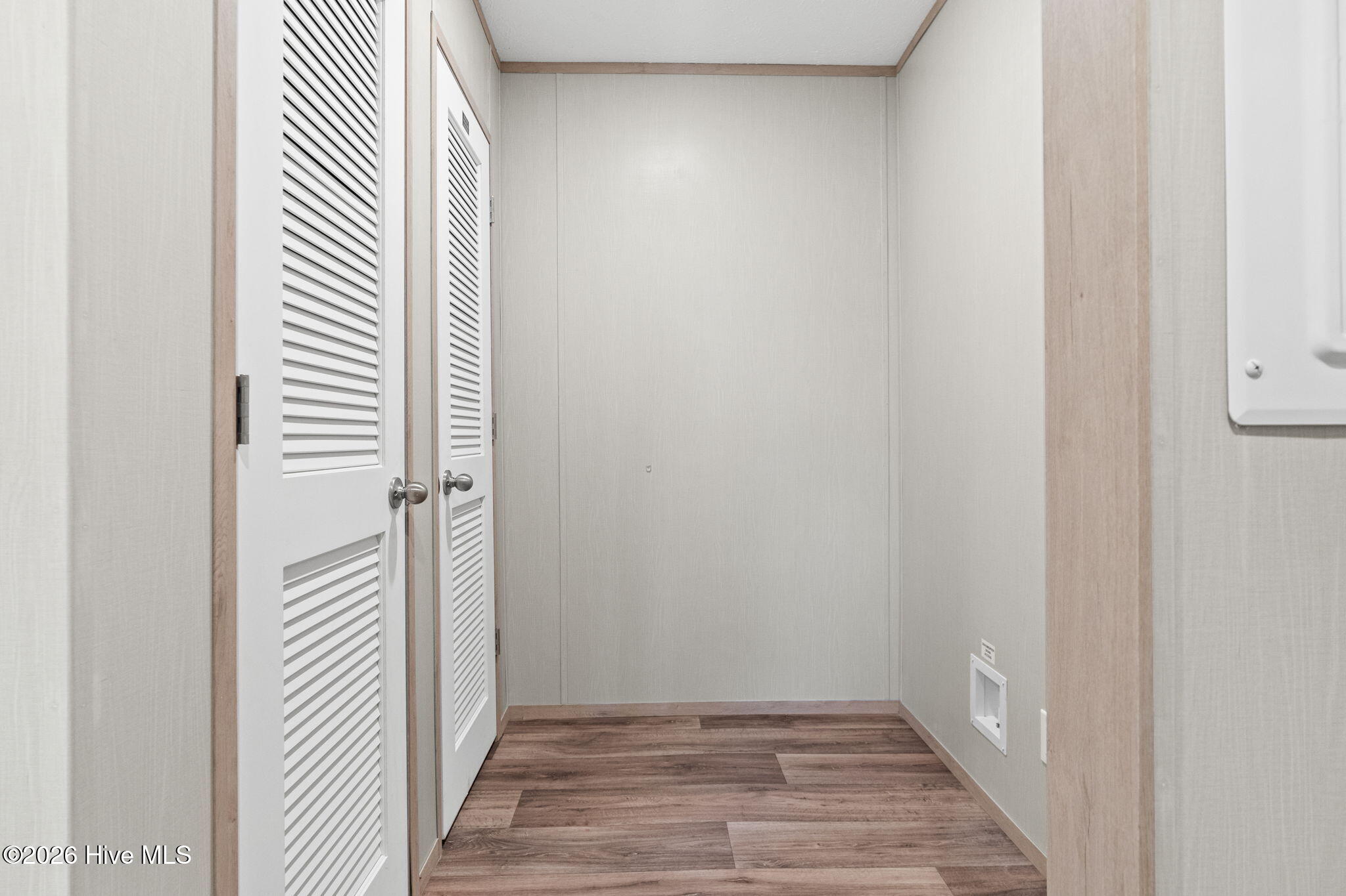 100547883 | Photo 15