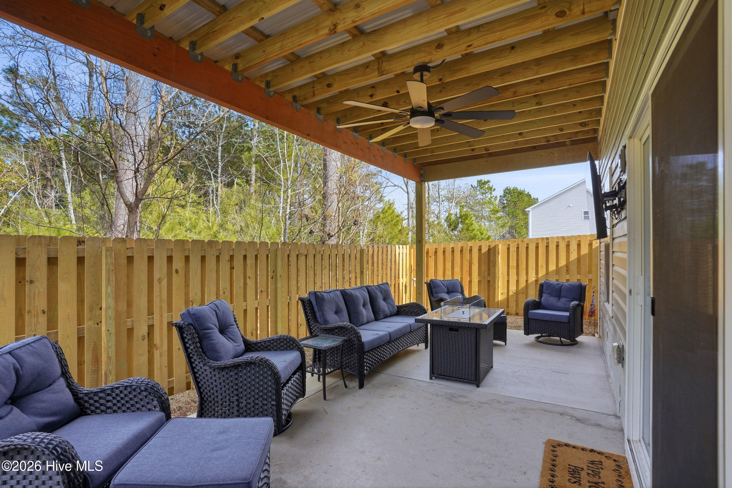 100556513 | Photo 38