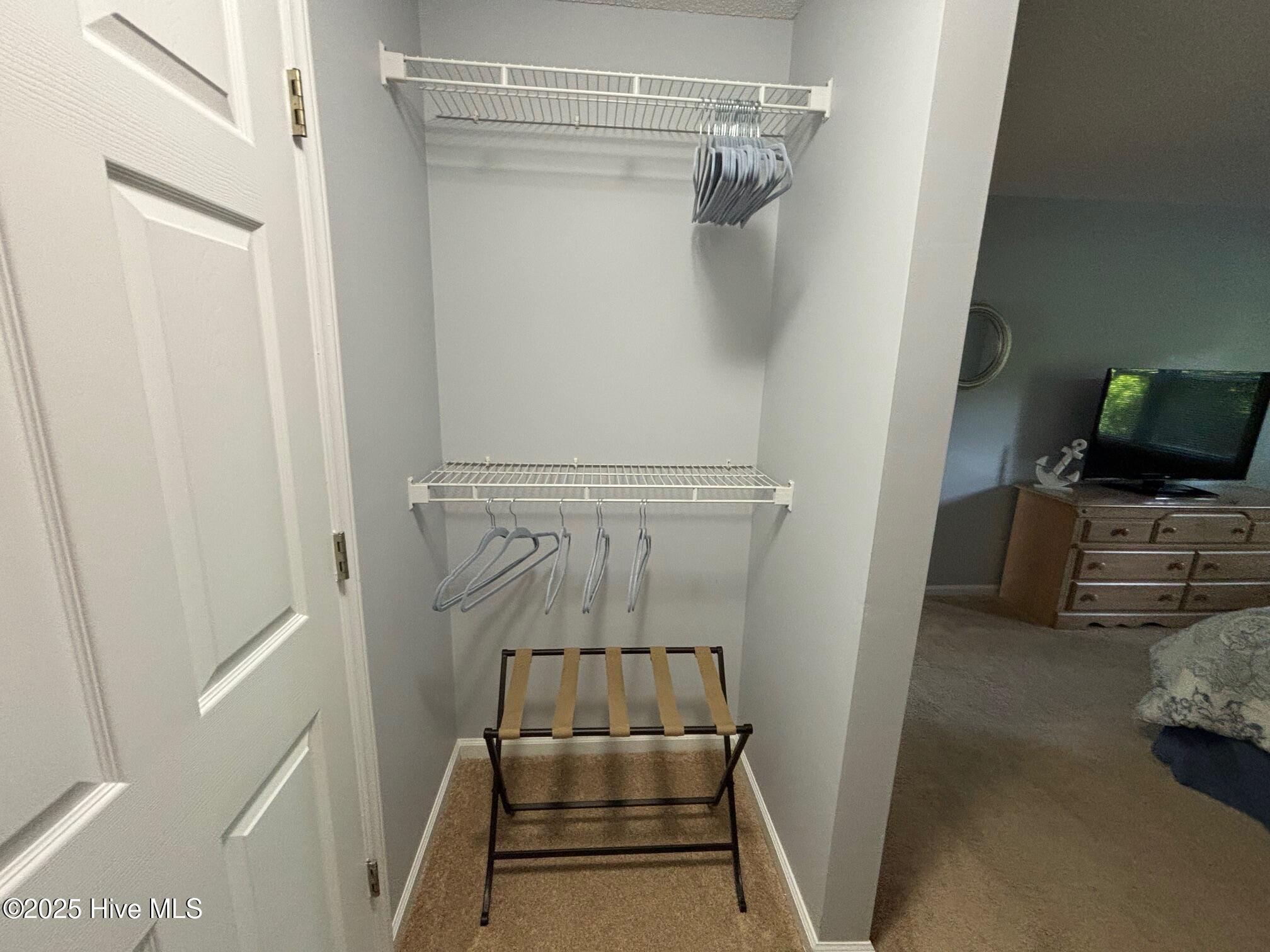 100563322 | Photo 19