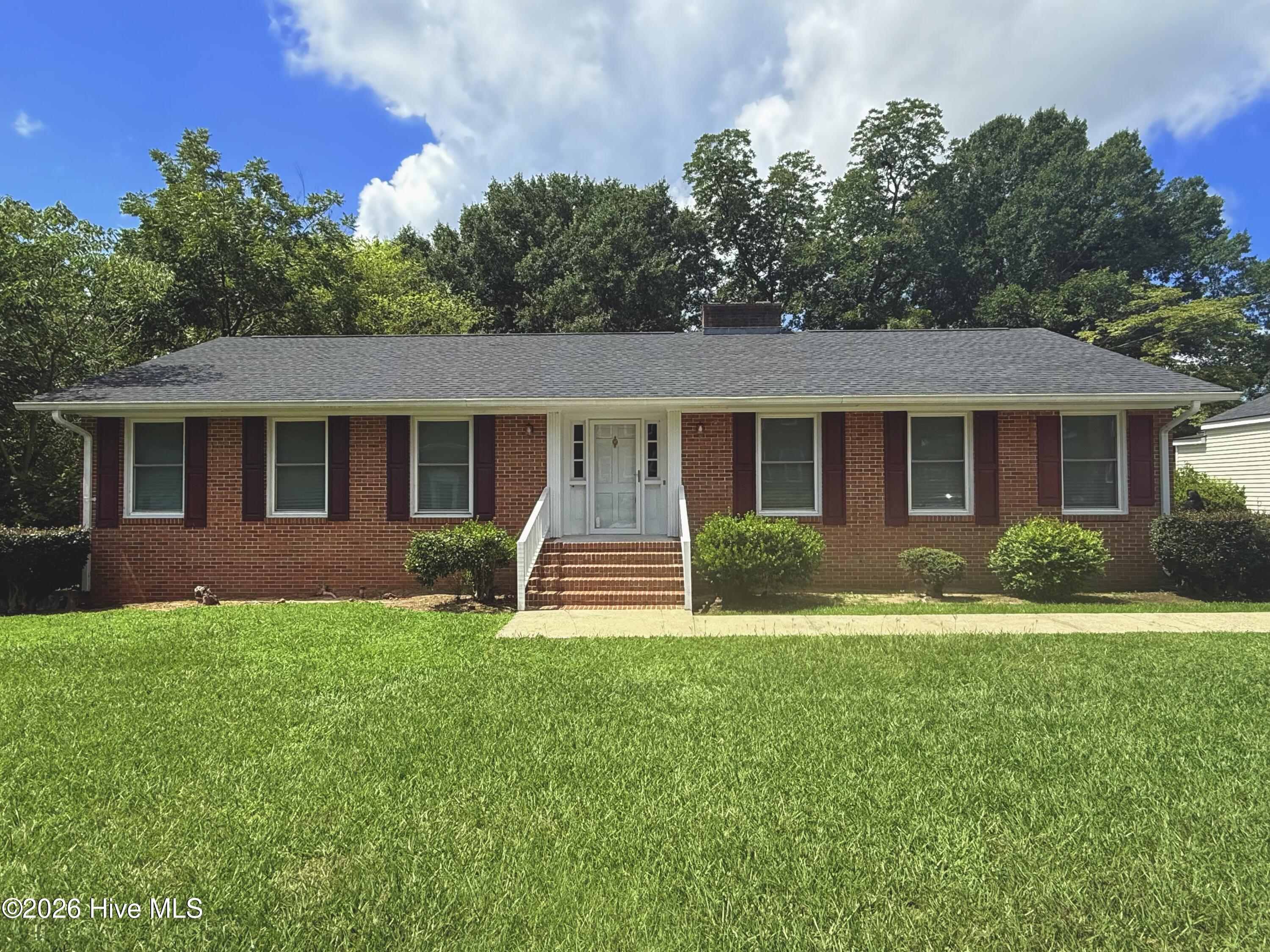 2nd image of 114 Eastover Ave, Clinton, NC 28328 | MLS# 100596515