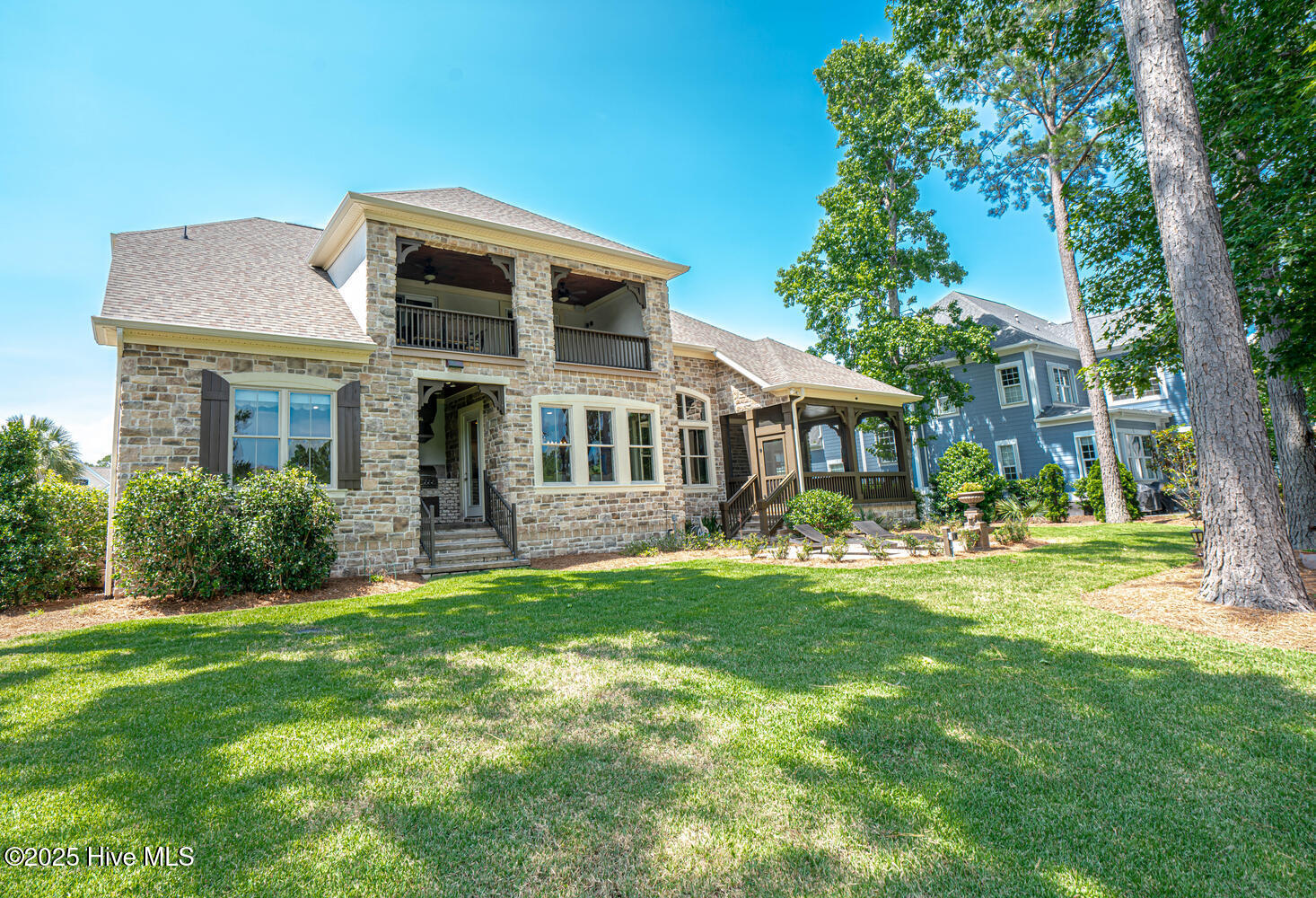 100514685 | Photo 69