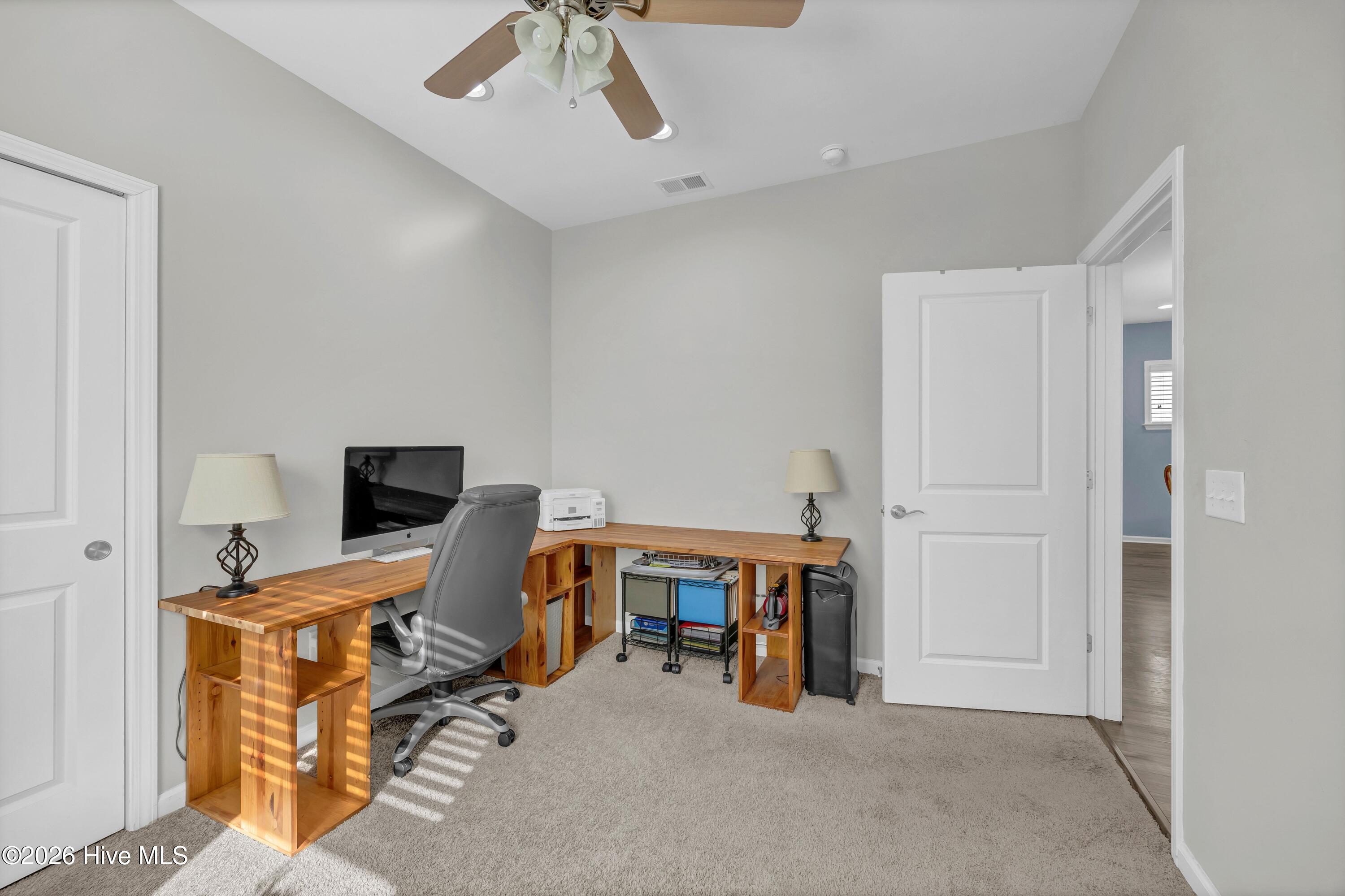 100553140 | Photo 13