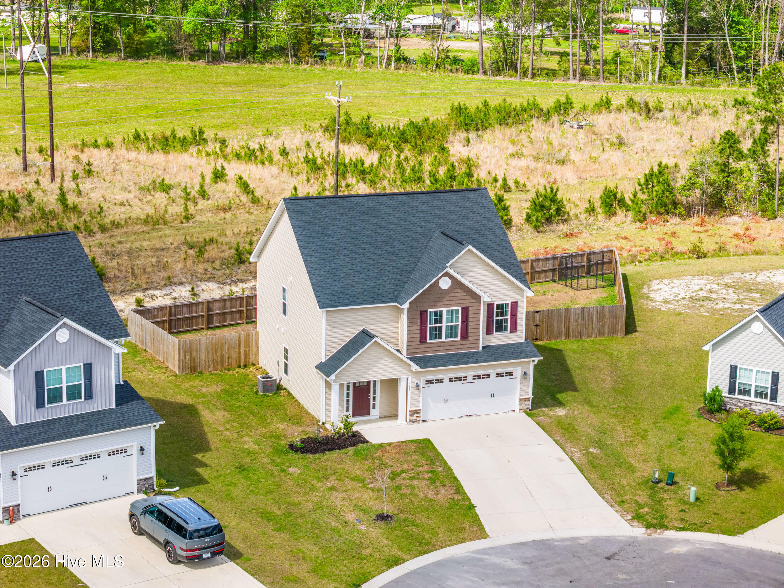 100567423 | Photo 51