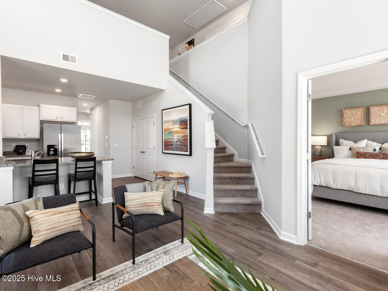 100515440 | Photo 14