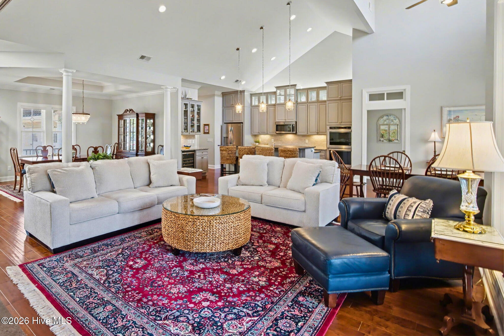 100549590 | Photo 18