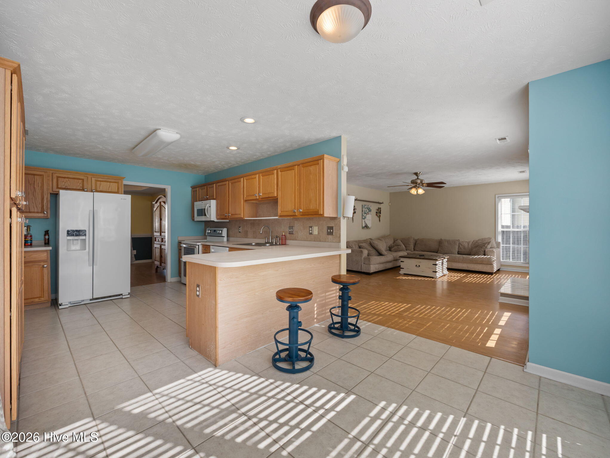 100566788 | Photo 16