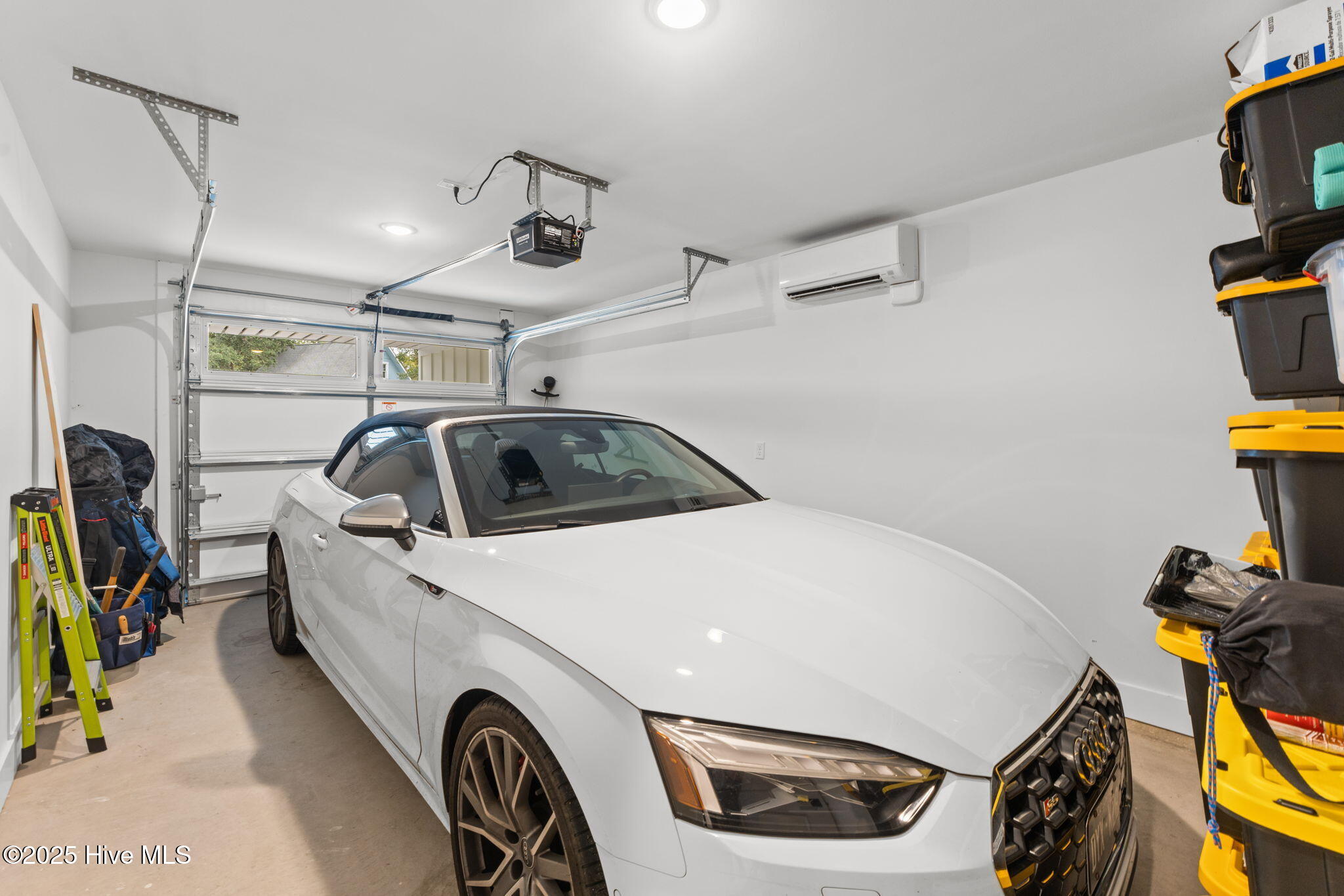 100539028 | Photo 70