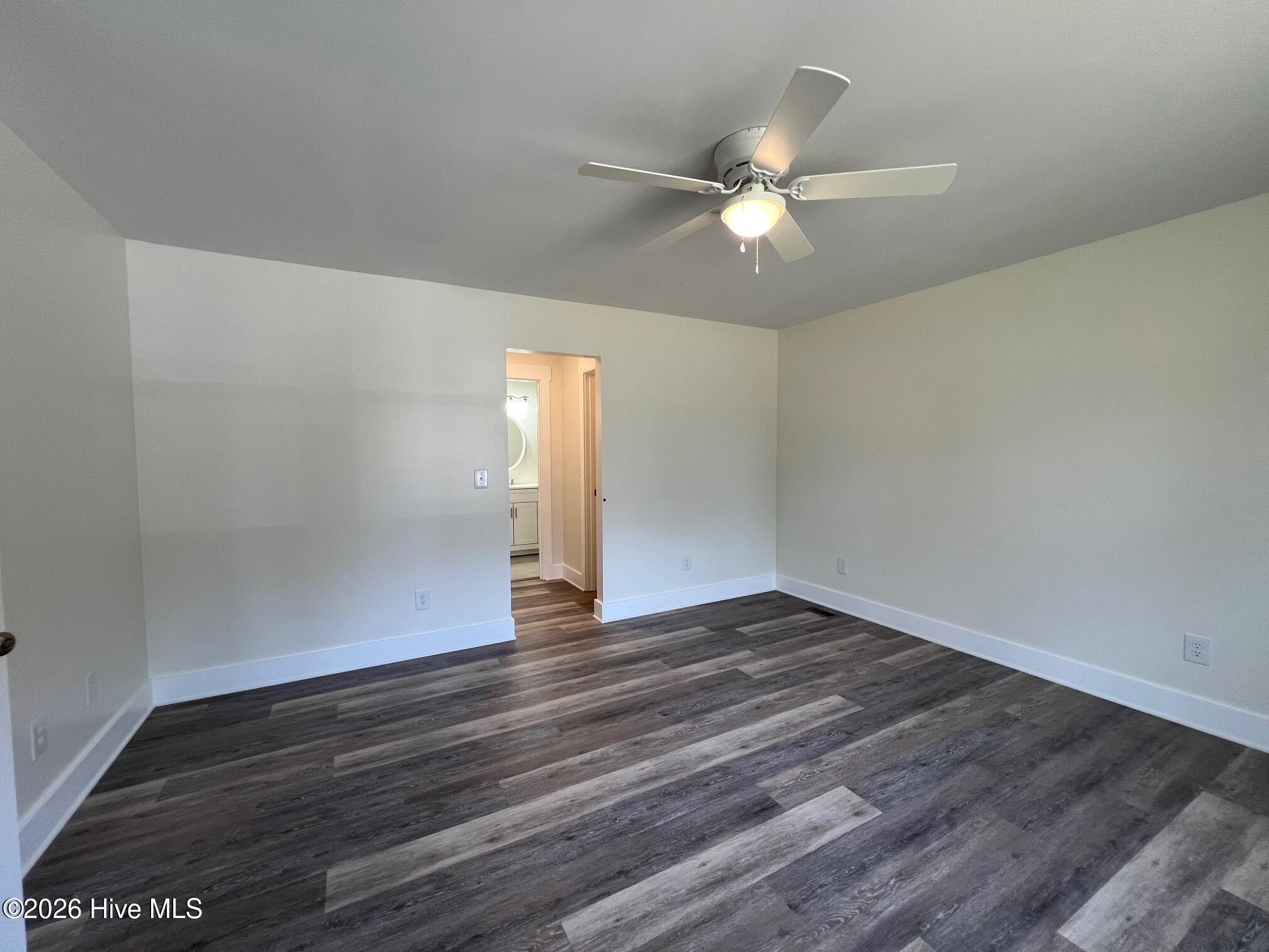 100559659 | Photo 18